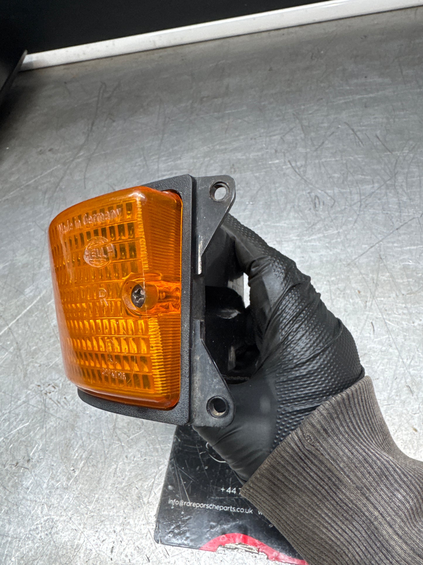 Porsche 924 O/S LH Front indicator unit used 477953065A