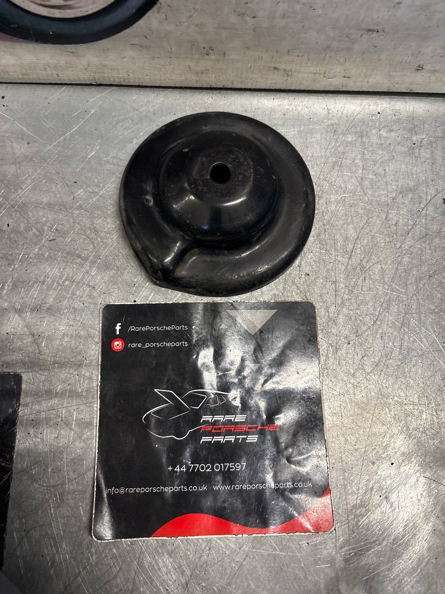 Porsche 928 suspension flange bearing, used 92833352208