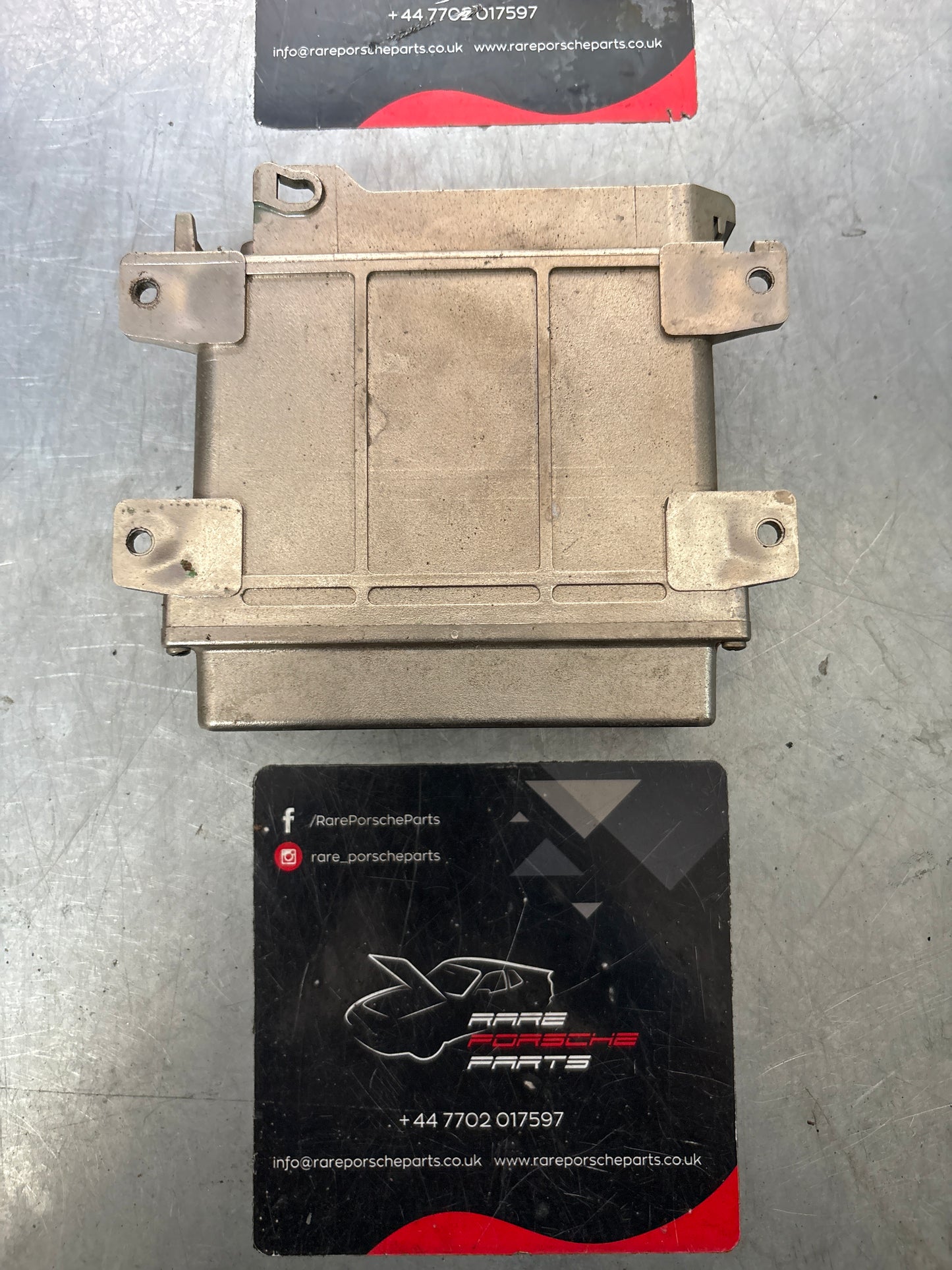 Porsche 928 ignition control unit, used 92861812411 / 0227400035