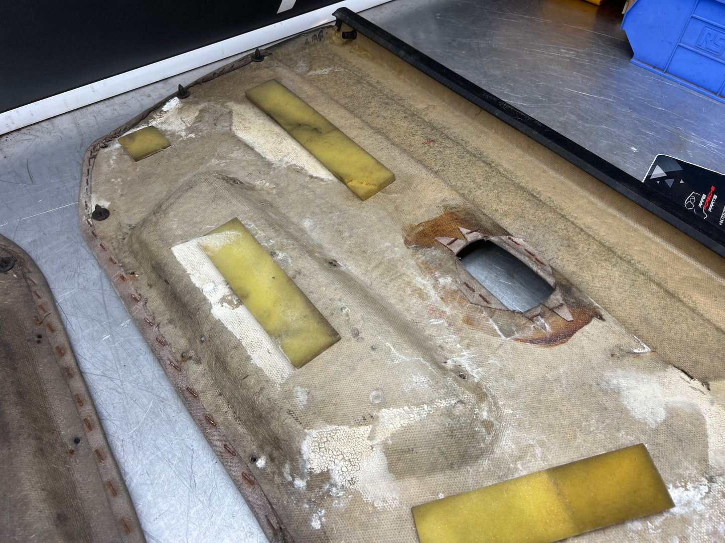 Porsche 924 944 -85.5 pair of Used RHD Porsche scripted door cards, 478867011 / 478867012 used spares or repairs