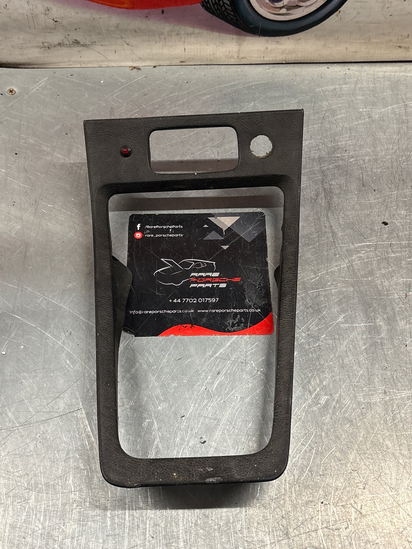 Porsche 928 Centre Console Gear Stick Surround Trim 92855204708 Black used