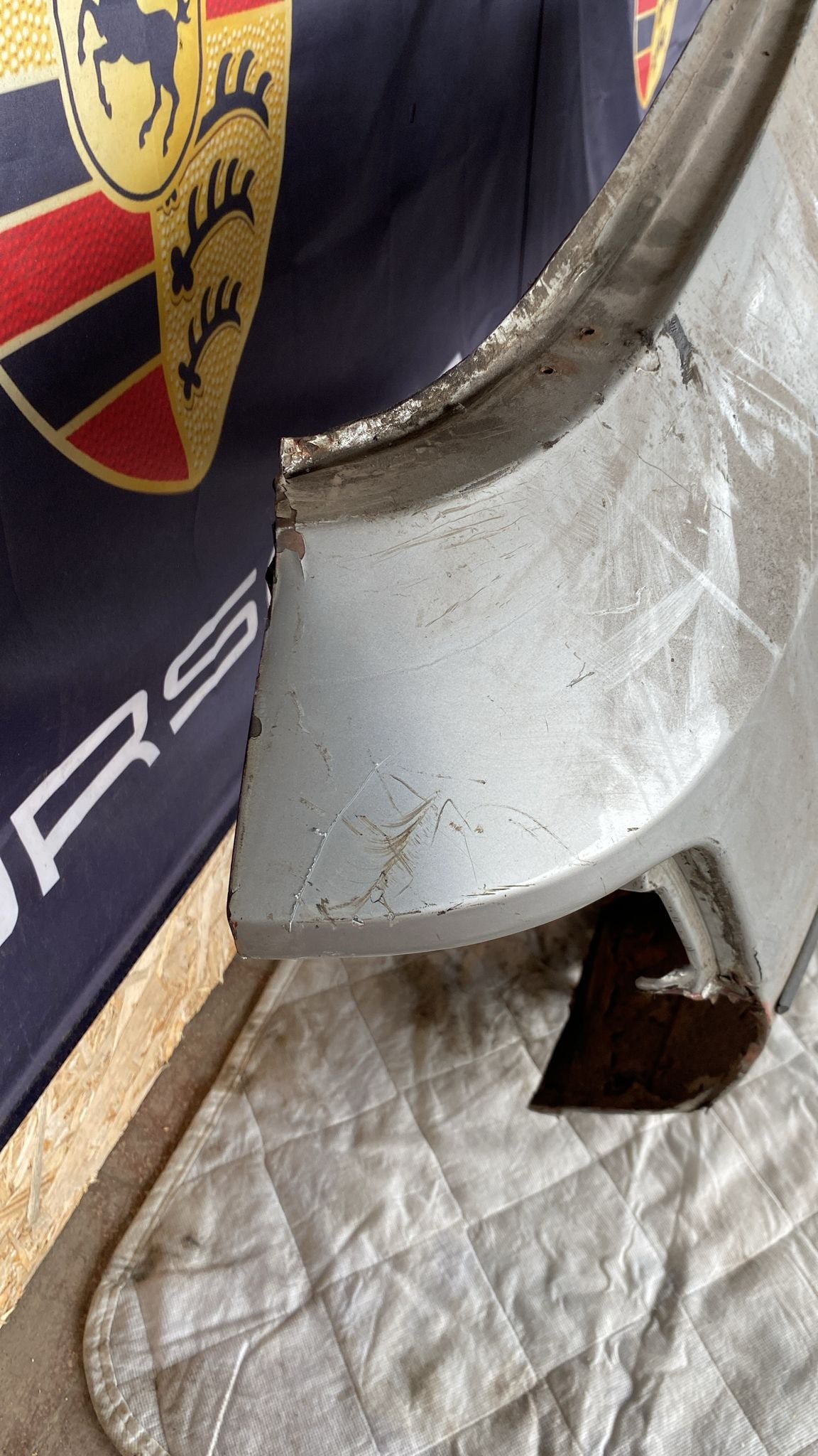 Porsche 924 Right sill / fender section, 477809602B cut