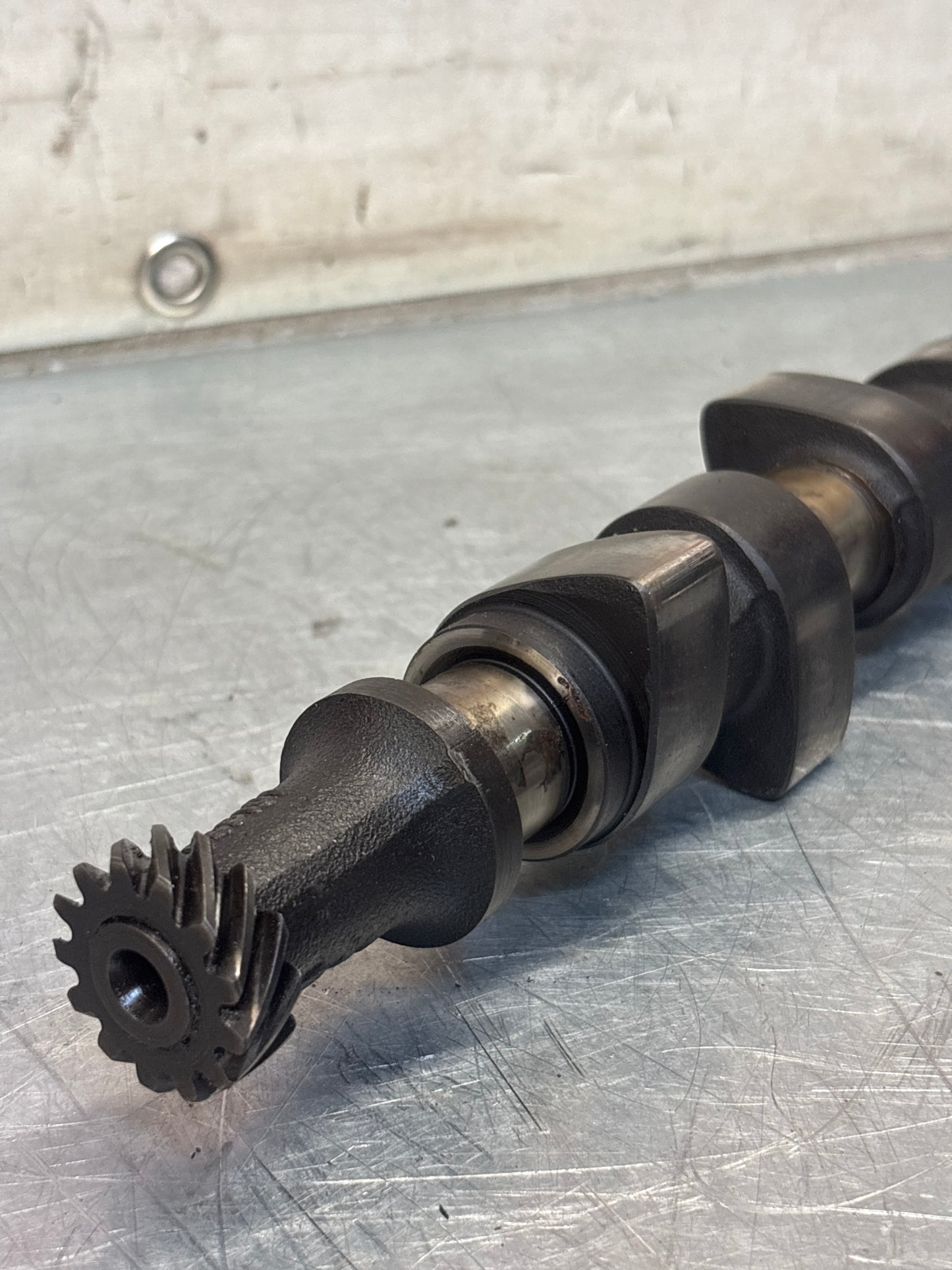 Porsche 924 / 924 Turbo camshaft 046109021 used