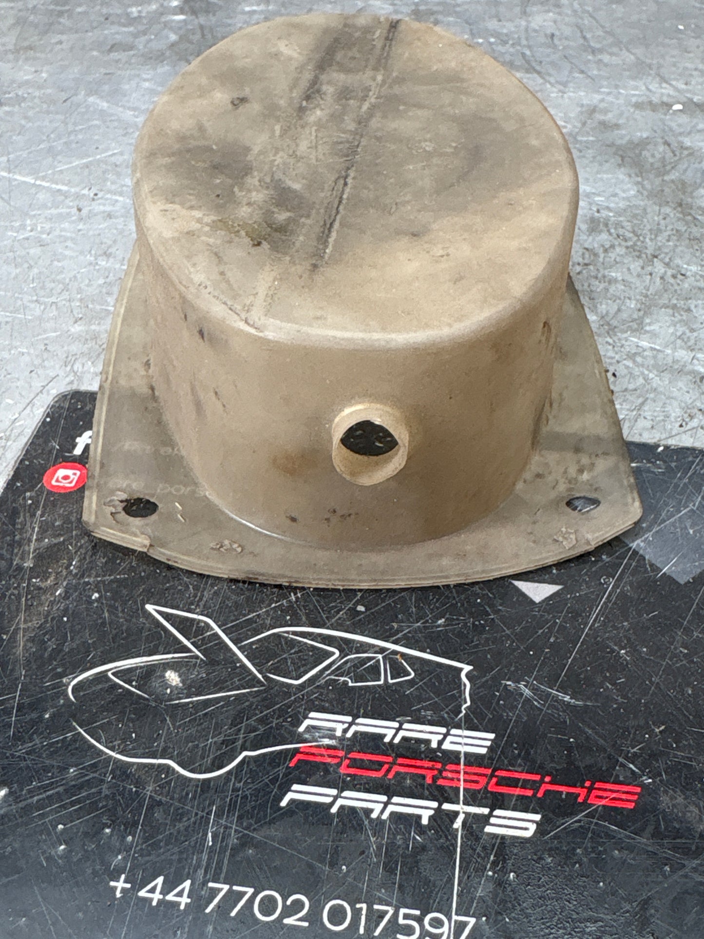 Porsche 944 front door speaker water protection rubber, for spares or repair 94464501500