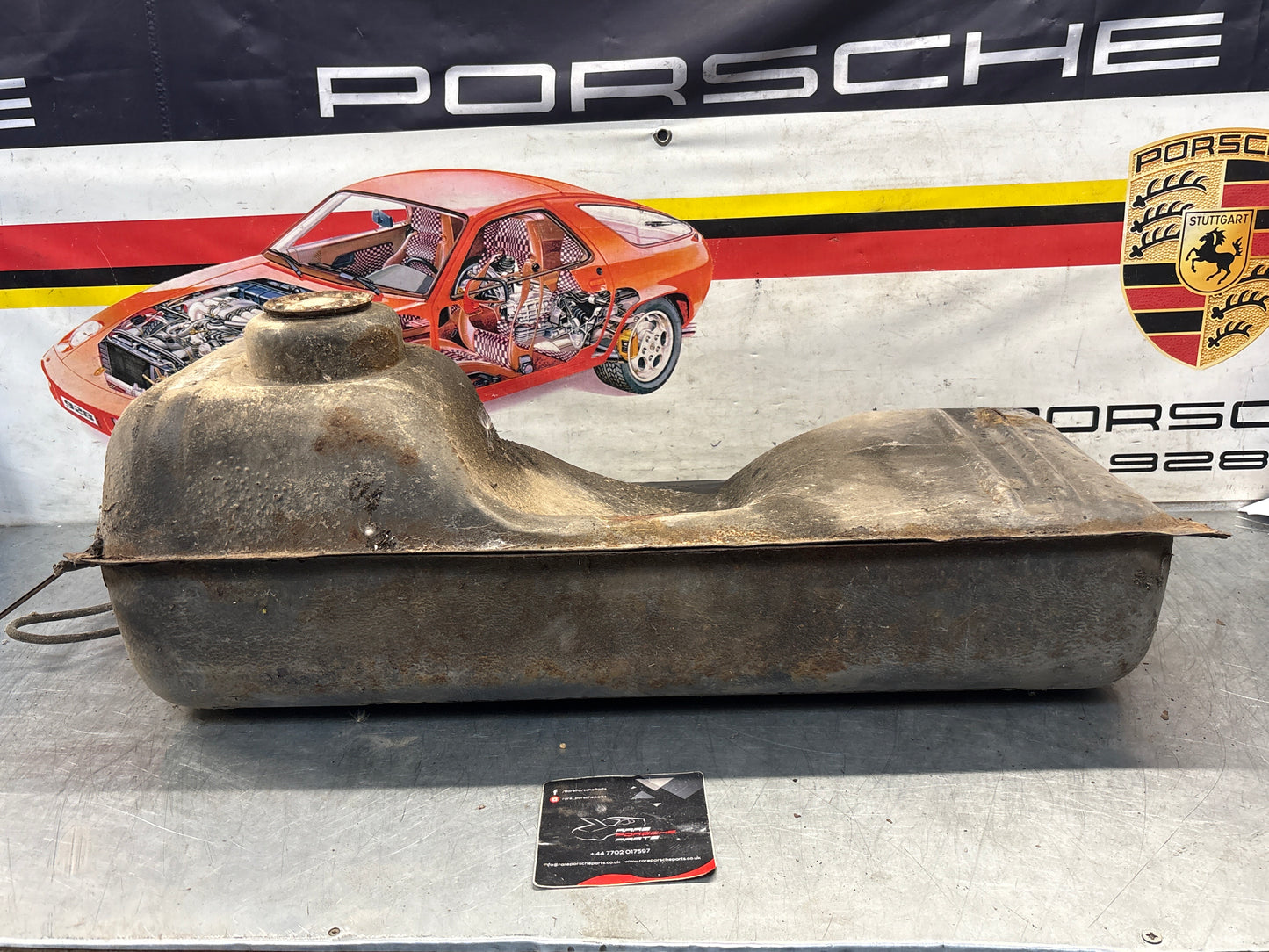 Porsche 924 Metal Fuel tank for early cars with bayonet type fuel level sender 477201021F