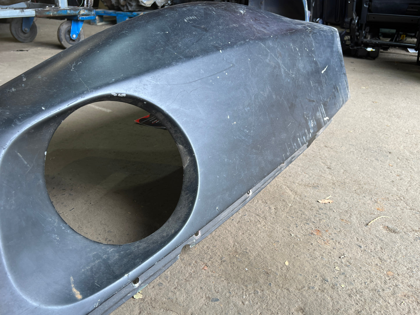 Porsche 928 -87 front right wing, used 92850301202