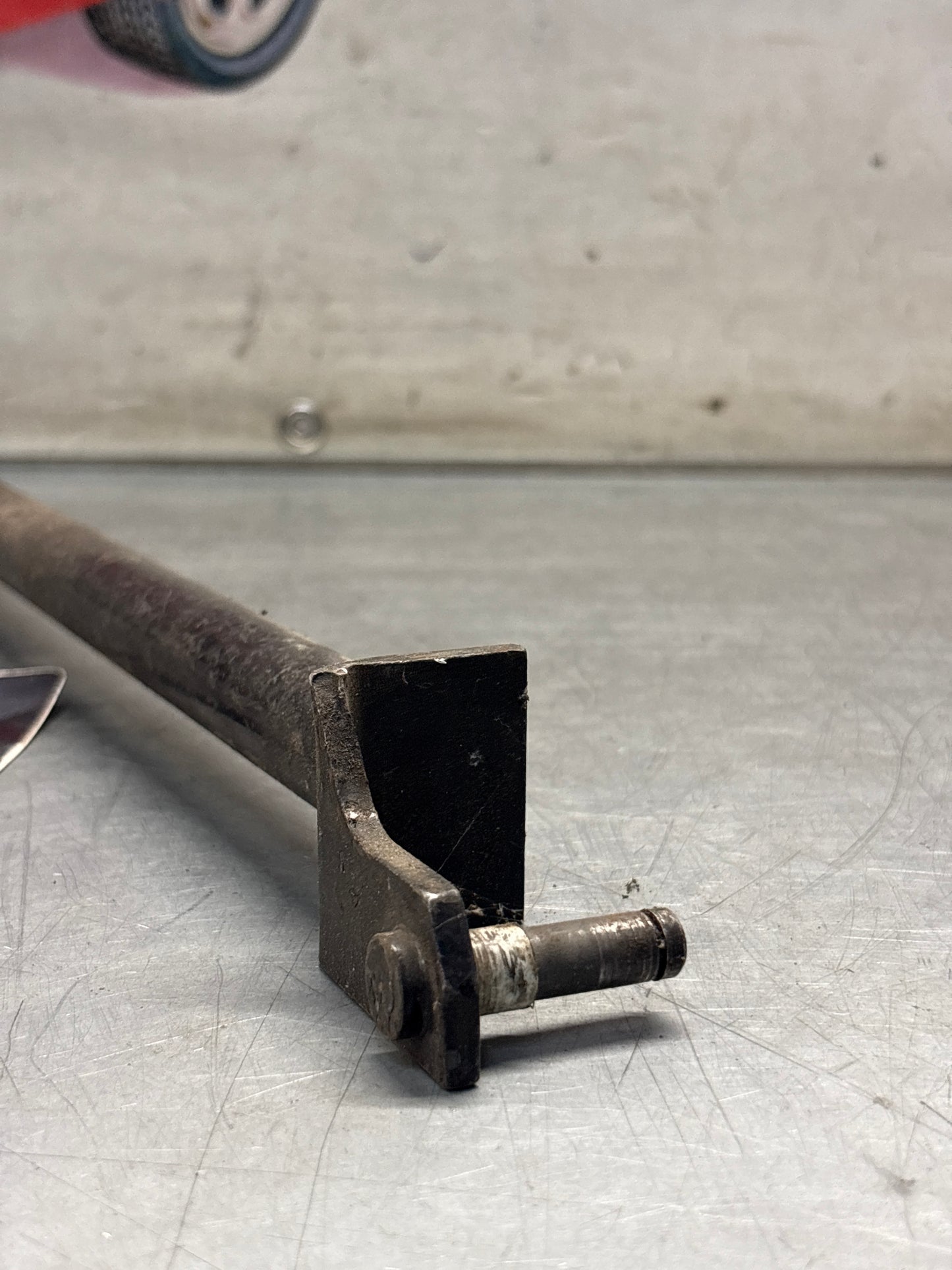 Porsche 928 manual gear shift rod, longer verson -1981, used, 92842402801