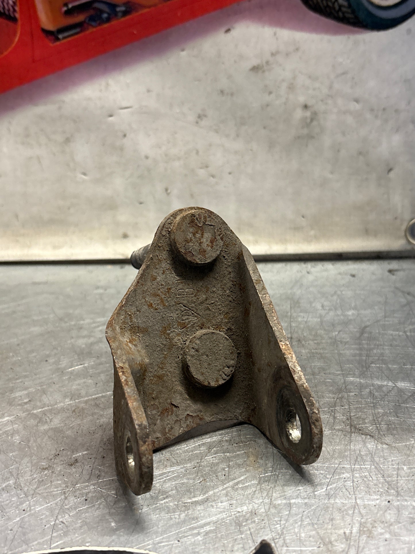 Porsche 928S/S4 Wishbone stabilizer bracket, left, used 92834109105