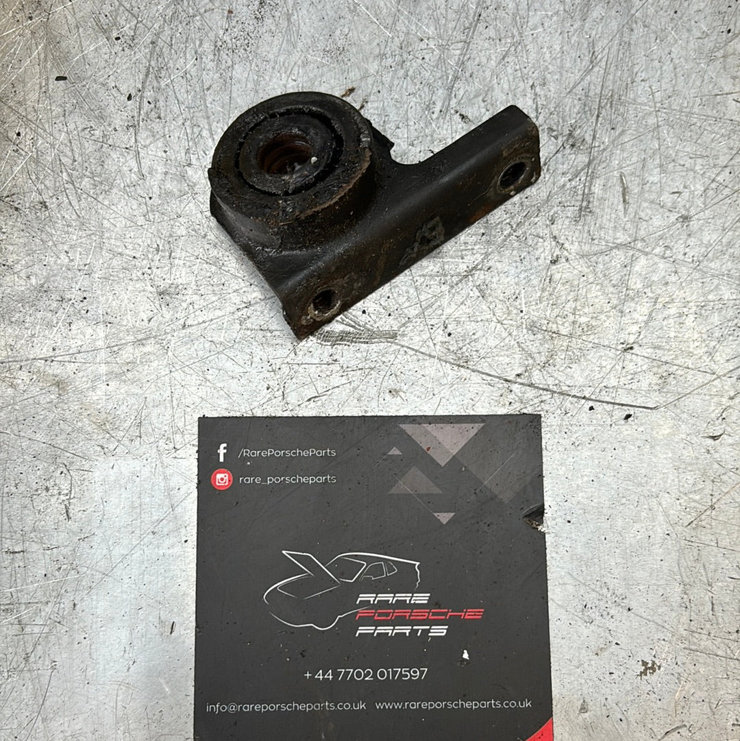 Porsche 924 turbo bearing carrier for gear lever rod 477711237A