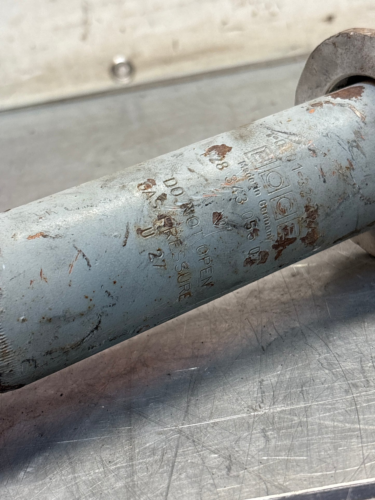 Porsche 928 Front shock absorber, used 92834305507