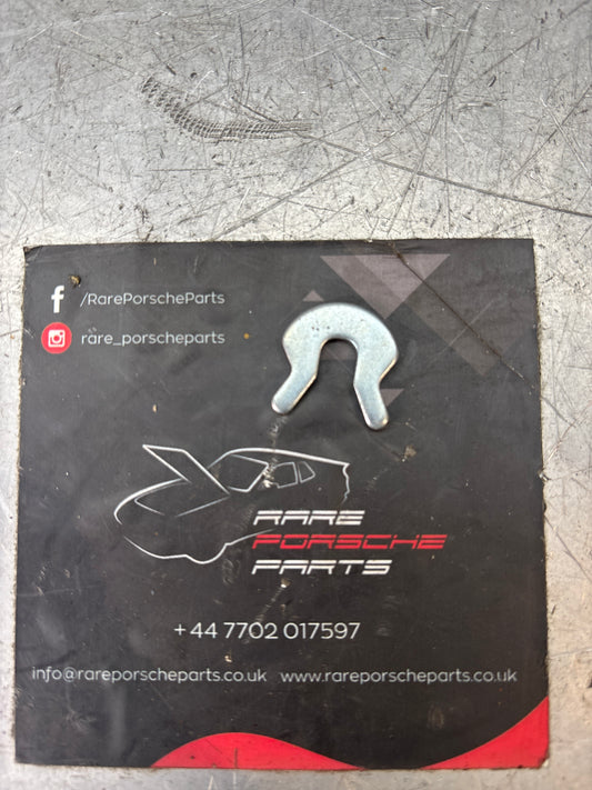 Porsche 924 2.0 4 stud handbrake pin clip 211609619