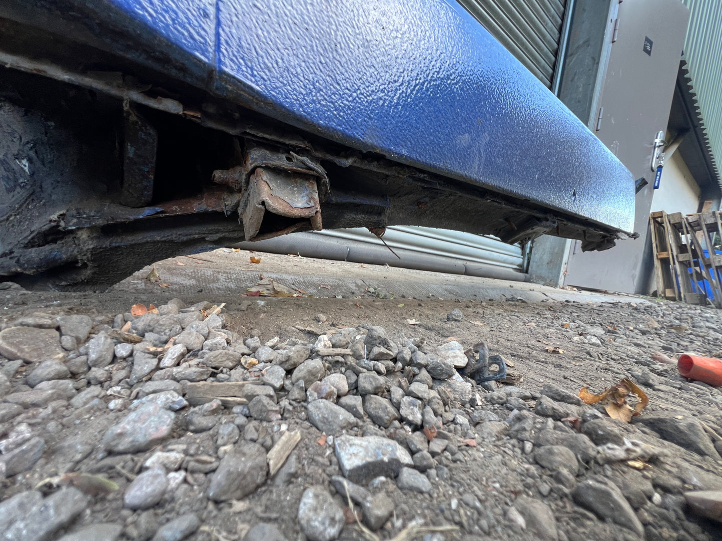 Porsche 944 S2 / Turbo 1991 Right side cut, rear fender with sill 94450390403 94450361200