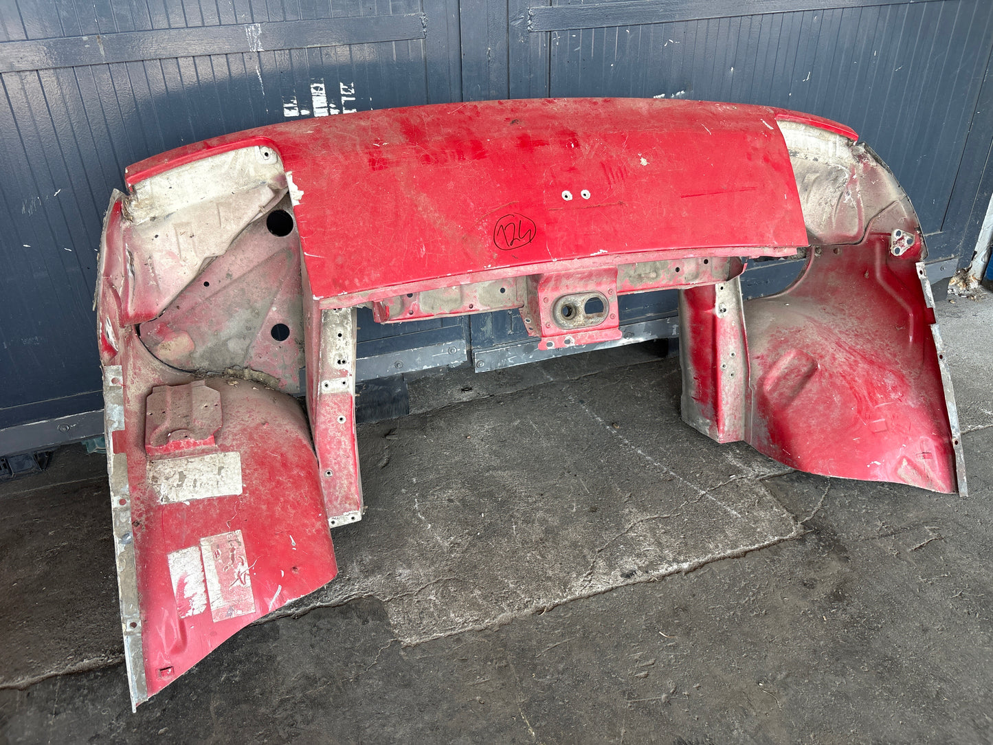 Porsche 924 Front end section cut 477805591