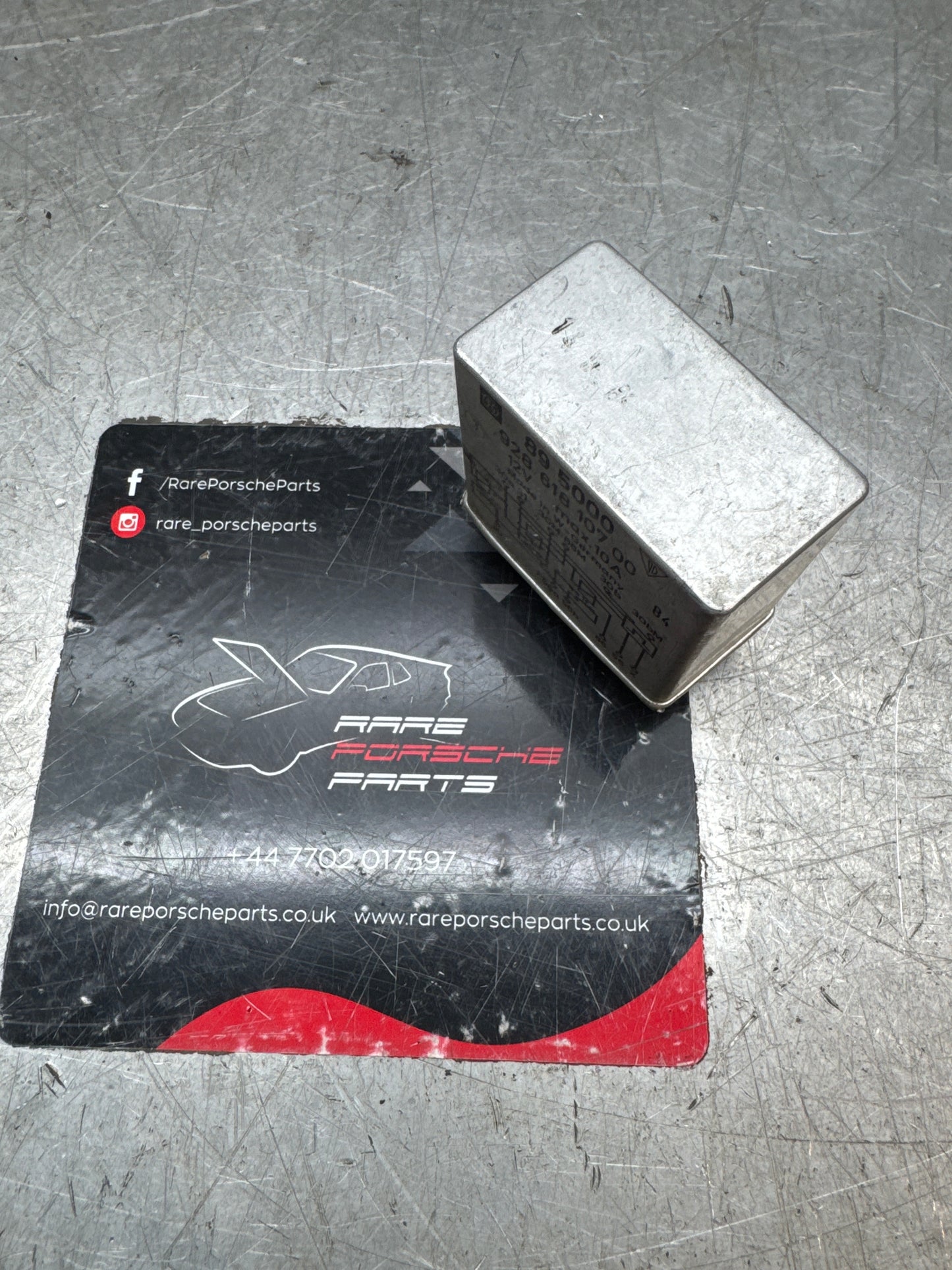 Porsche 928 headlamp relay, used 92861810700