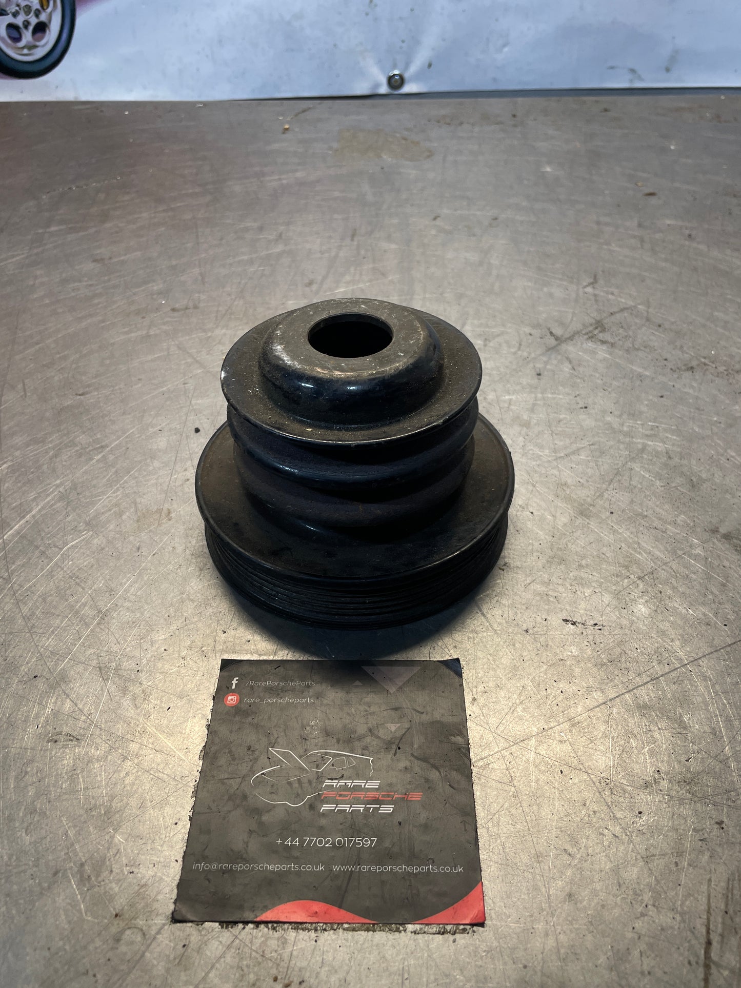 Porsche 928 S4 crankshaft pulley, used, 92810213911