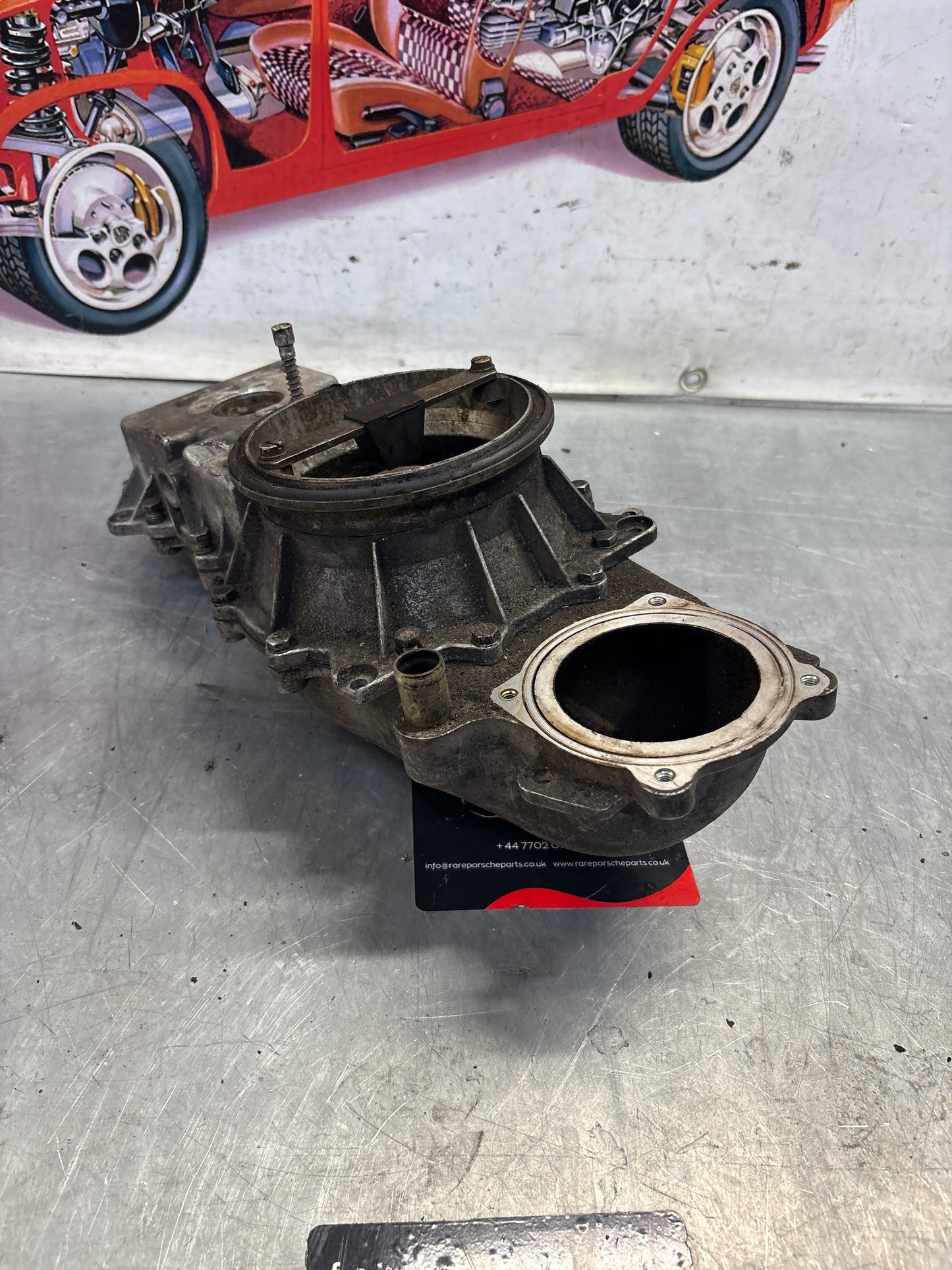 Porsche 928 throttle body, used 9281101933R / 0438120107