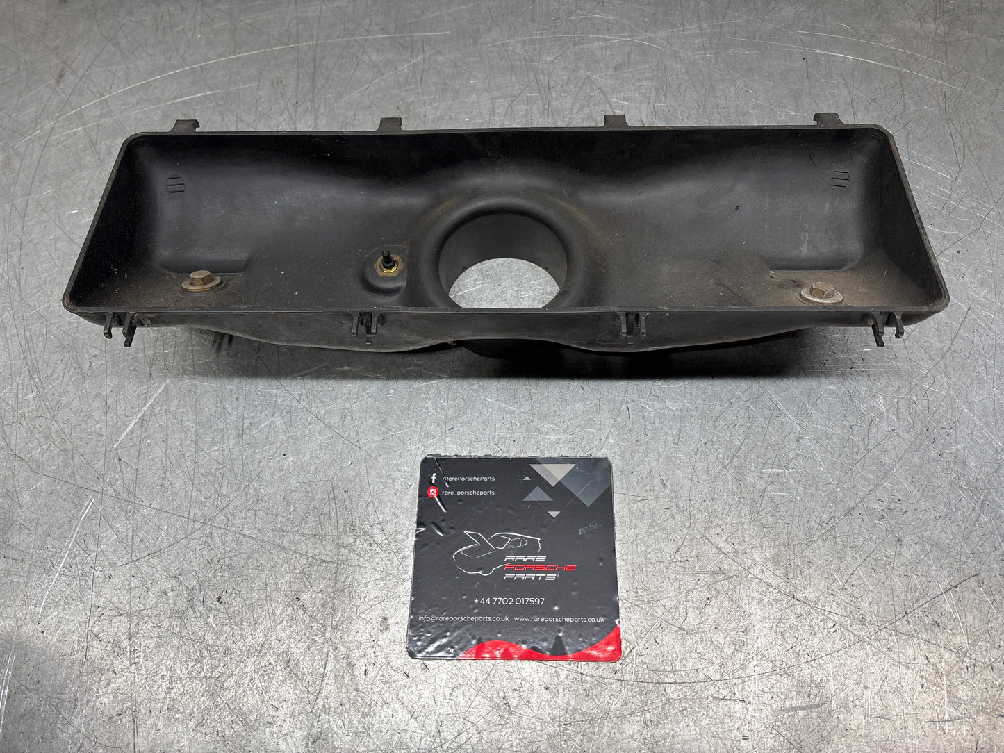 Porsche 928 S2 Air filter housing, used 92811022901