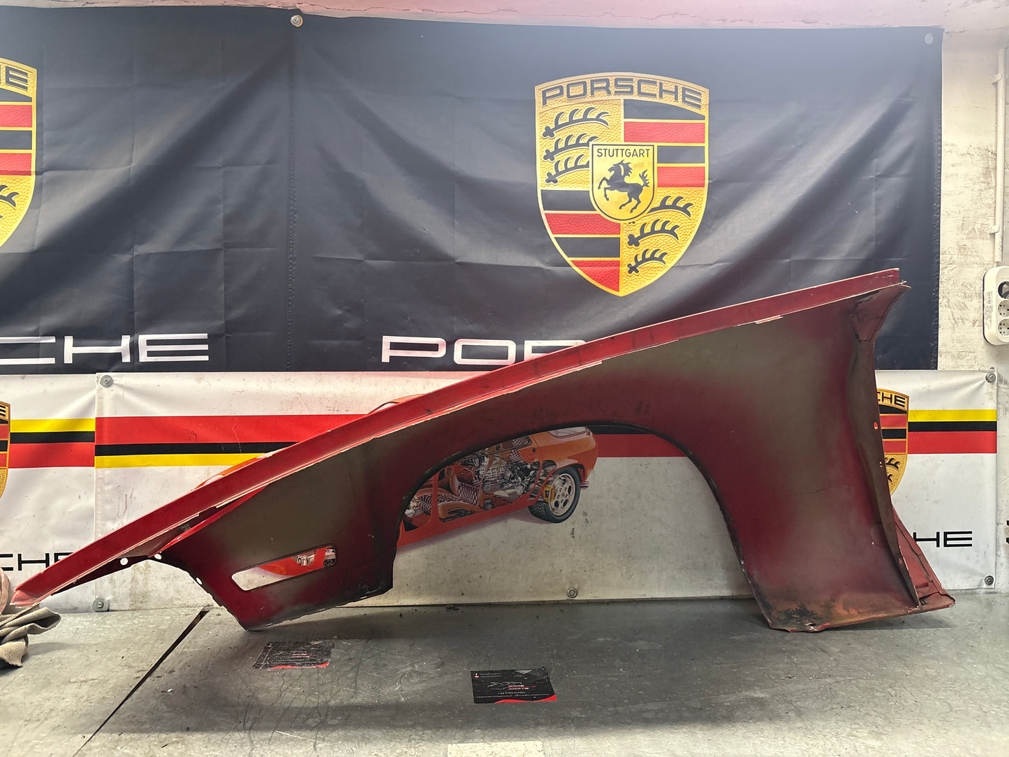 Porsche 928 S4 GT front right wing, used, 92850301211