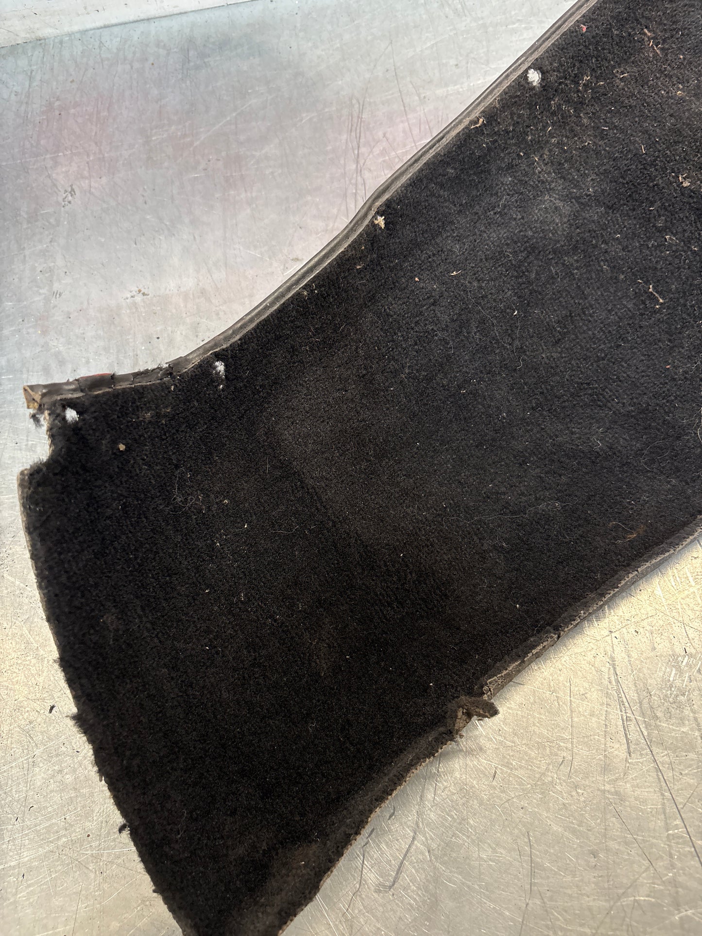Porsche 924/944 85.5- rear left side trim carpet, black, 94455508301, used