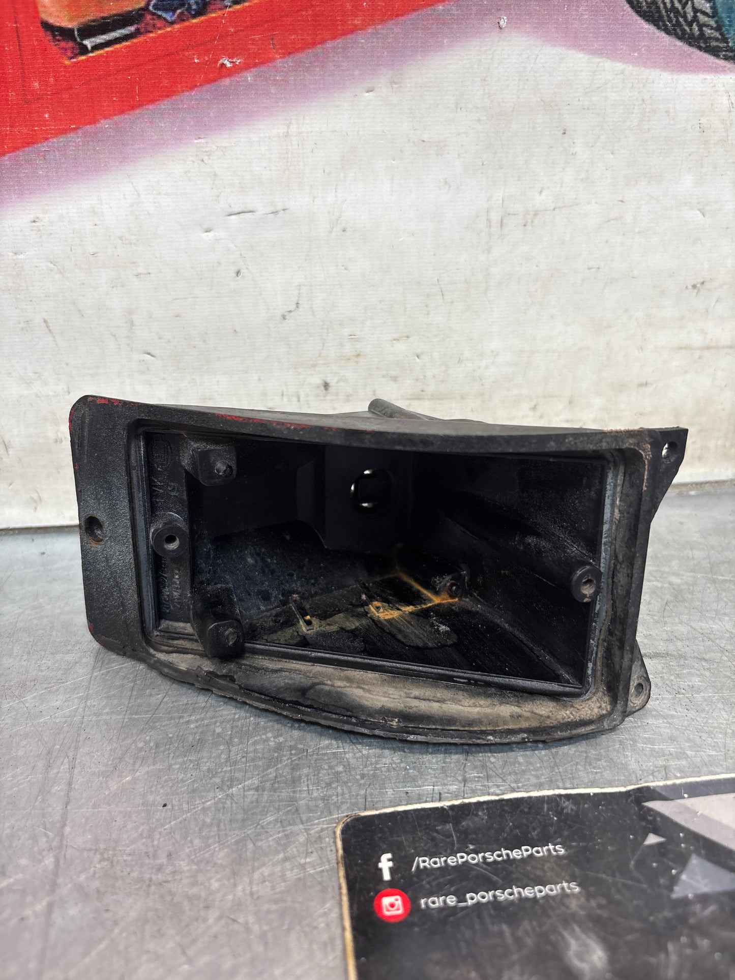 Porsche 924 O/S Front indicator unit, without lense used 477953063/064/065/041A/042A