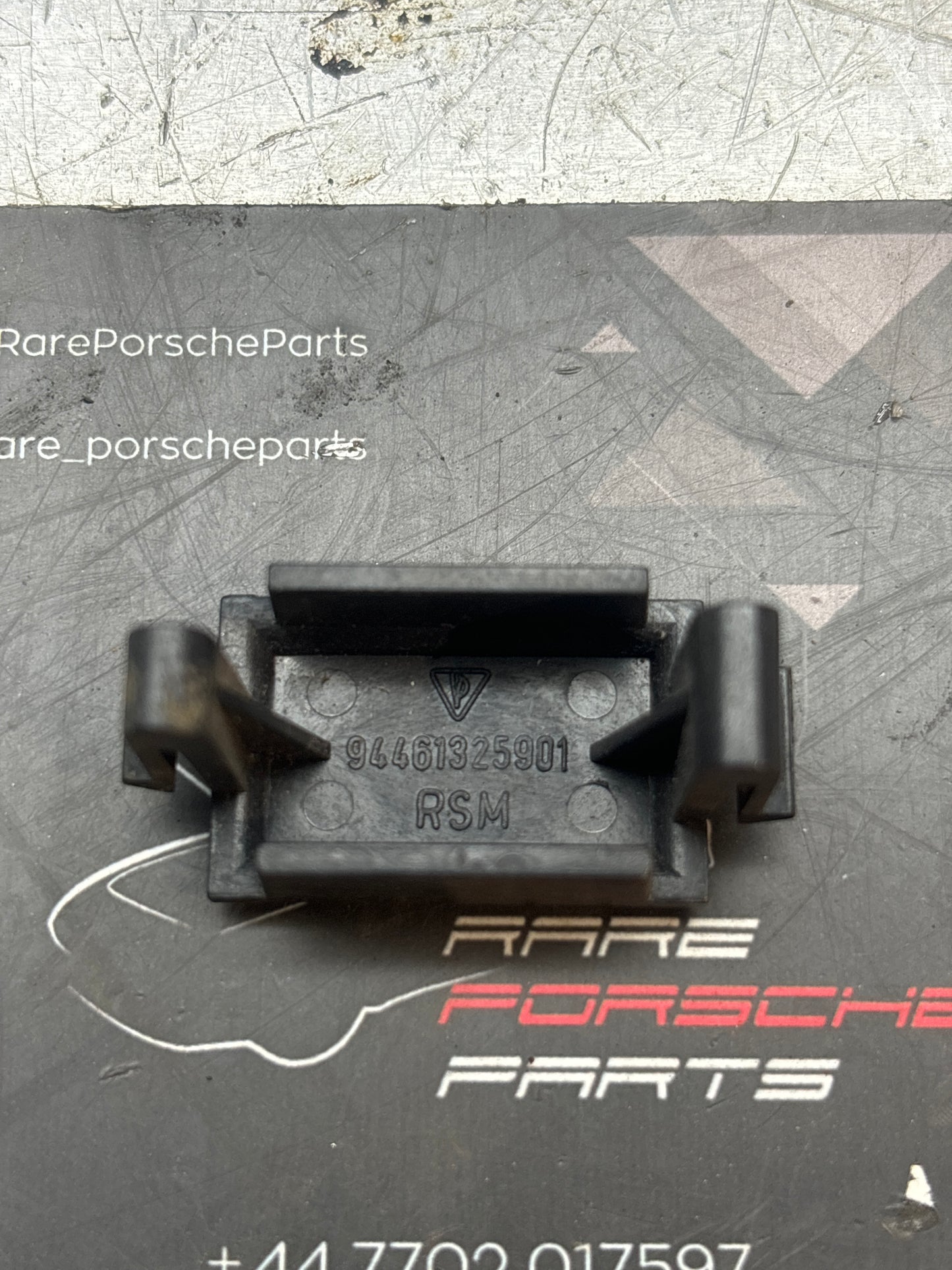 Porsche 944 968 Schalterrohling ab 1986 94461325901 gebraucht