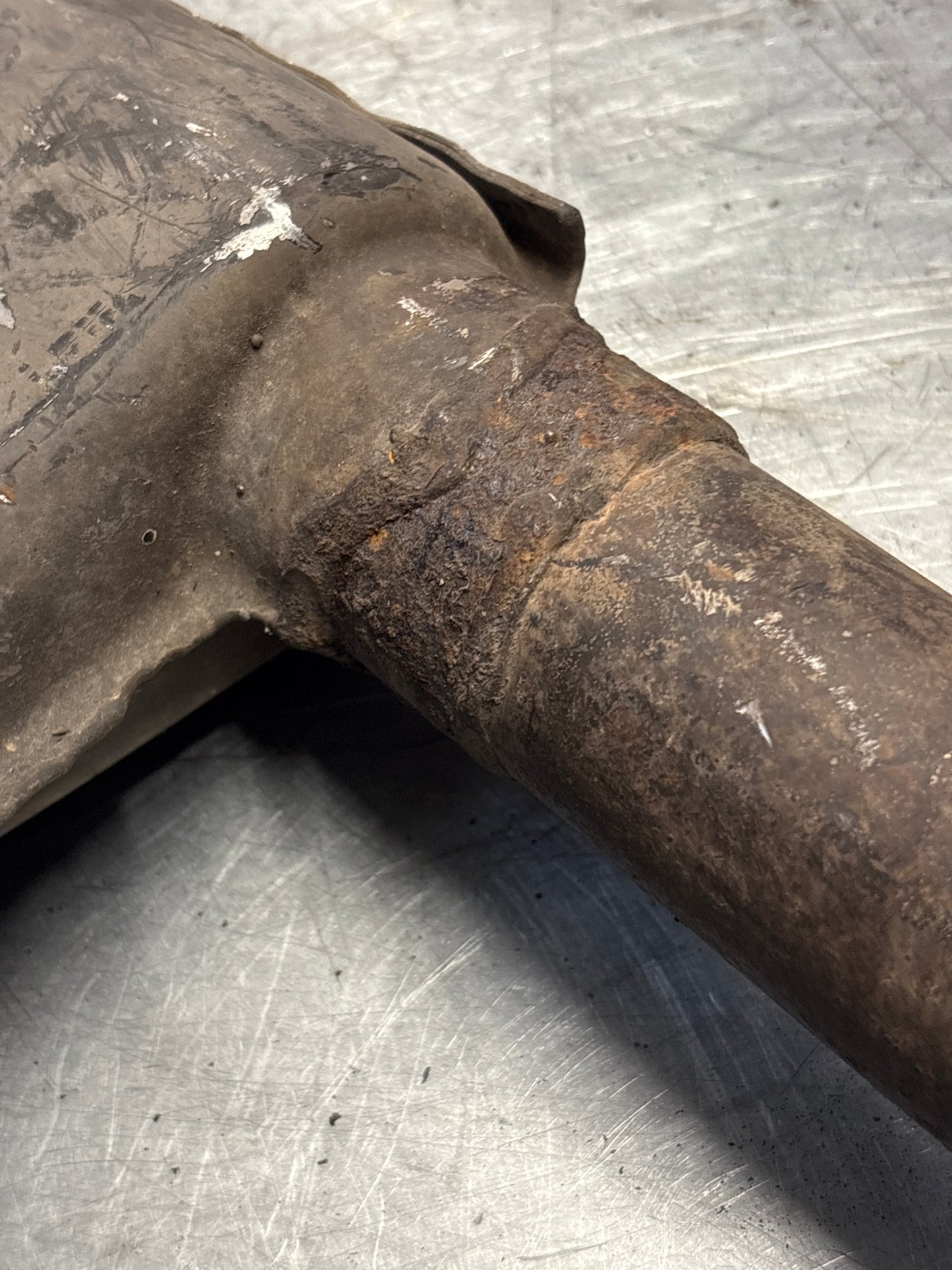 Porsche 928 S4 right middle silencer, used 92811109403