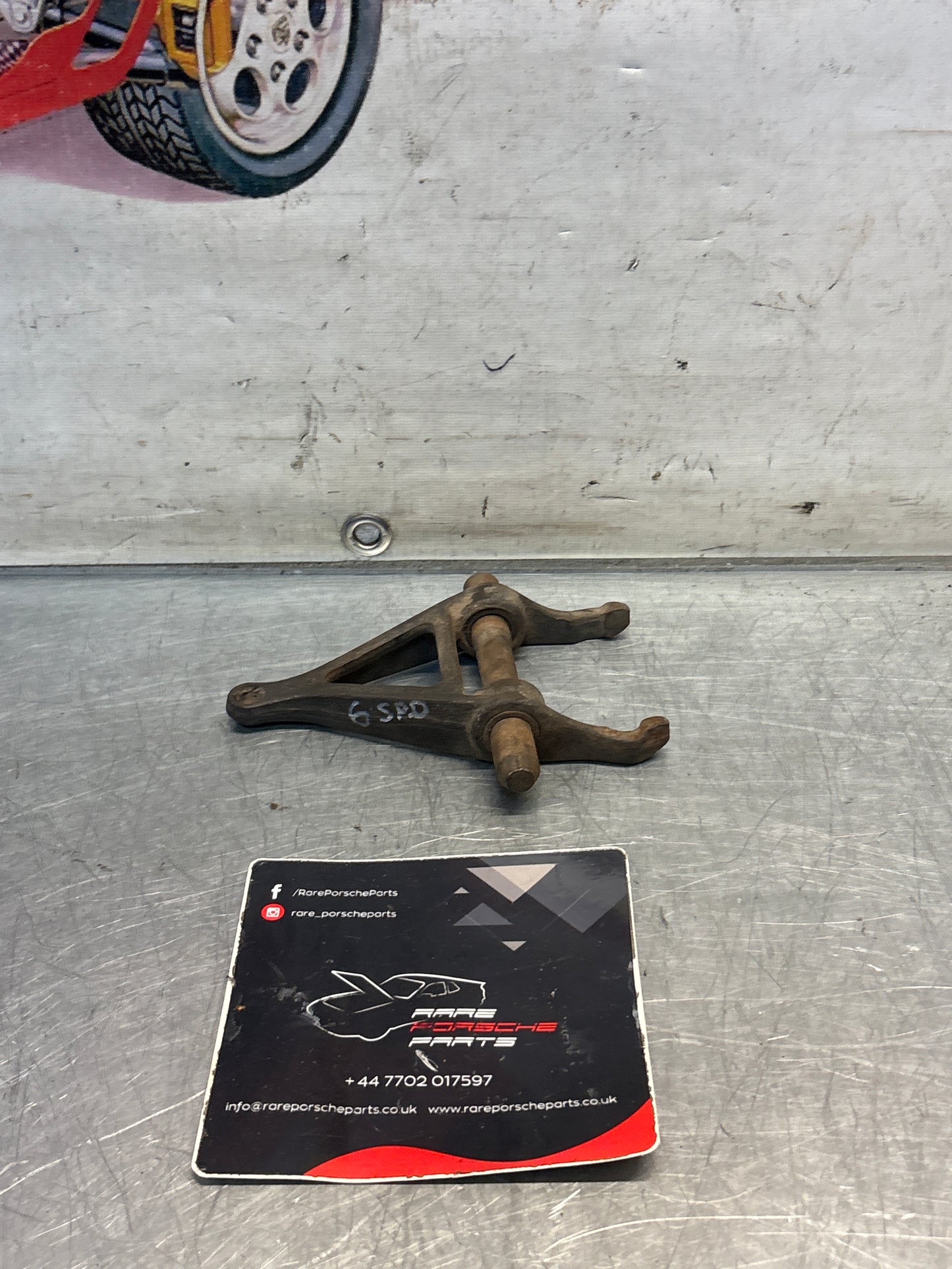 Porsche 968 clutch release fork, used 9441100350R