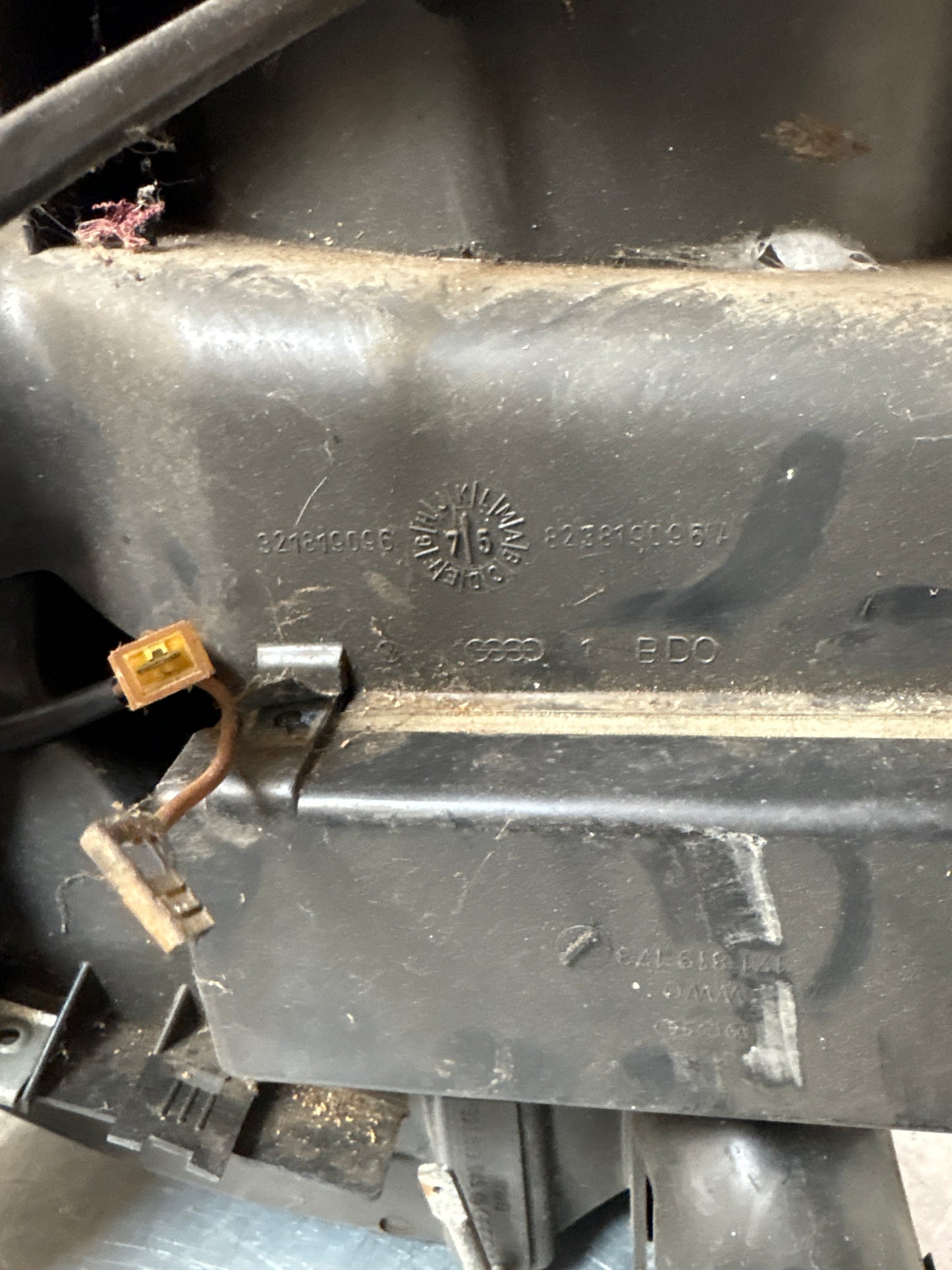 Porsche 924 76-79 heater blower fan assembly, complete with fan 321819096 / 823819096A / 321819095 / 823819095 used