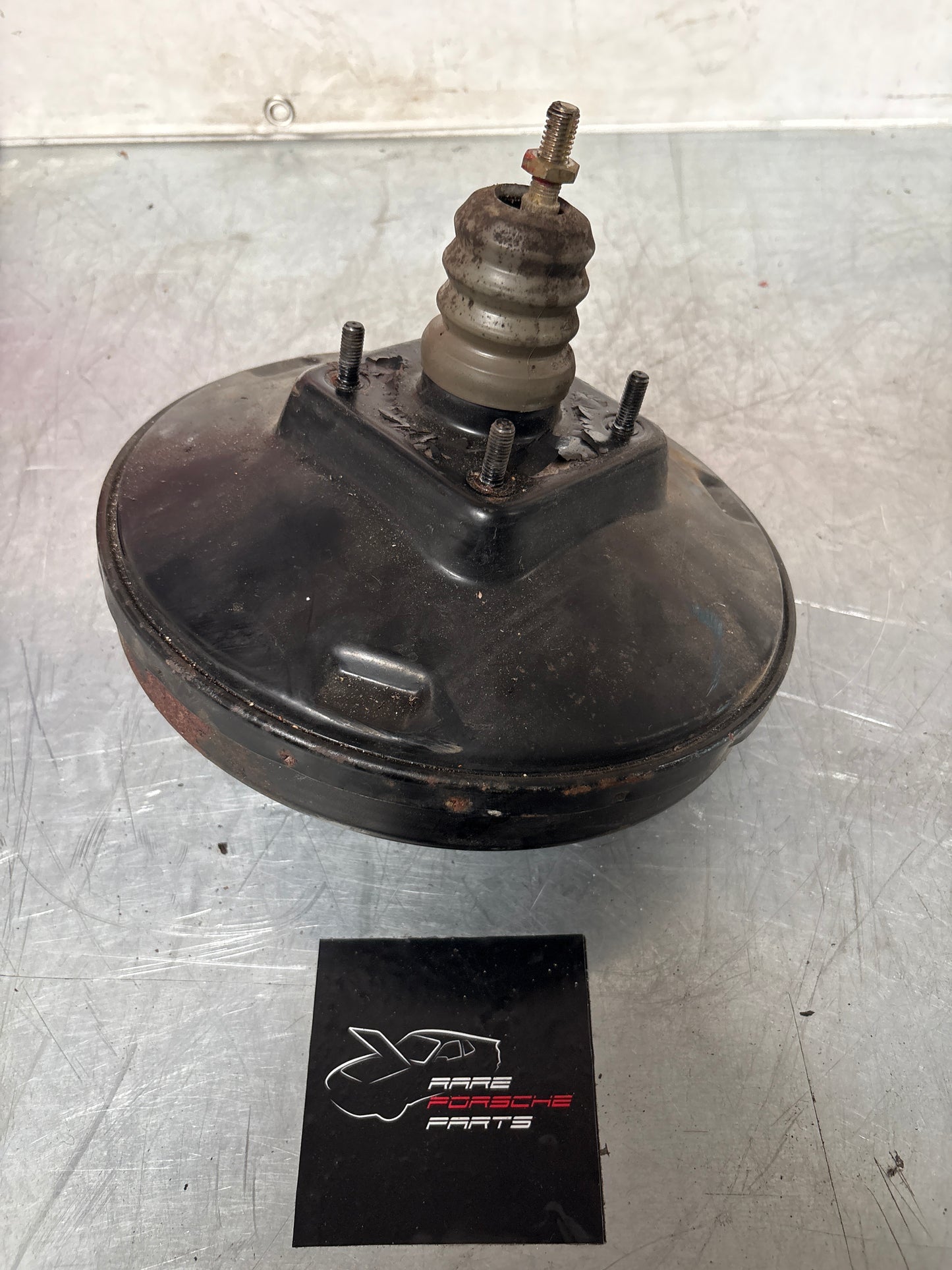 Porsche 928 brake booster, used 92835502504