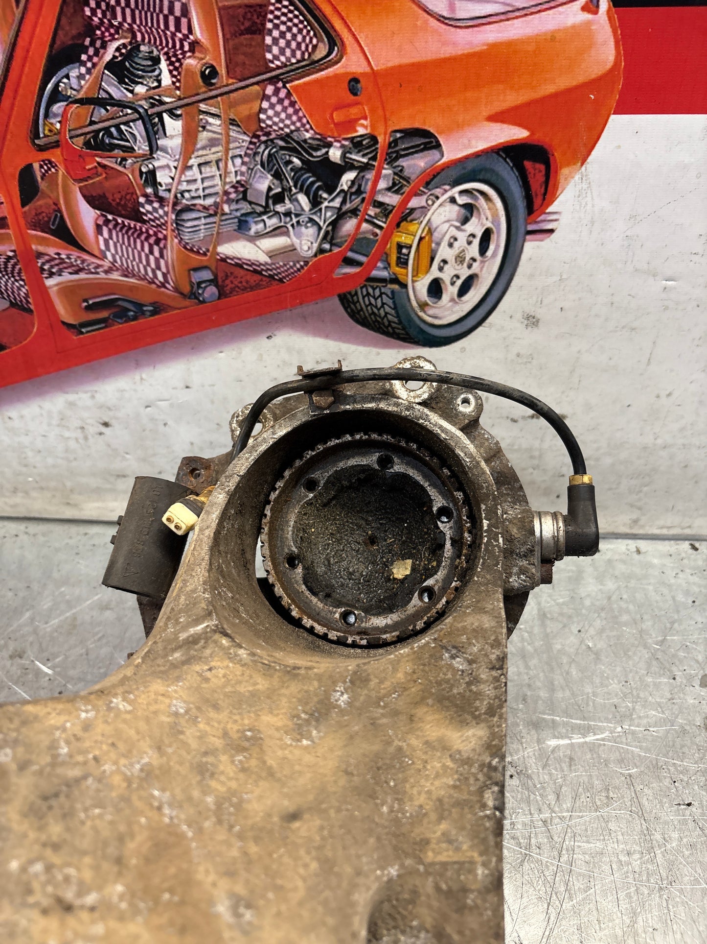 Porsche 944 alloy rear left trailing arm, used 95133151305 / 9513315134R used, with hubs