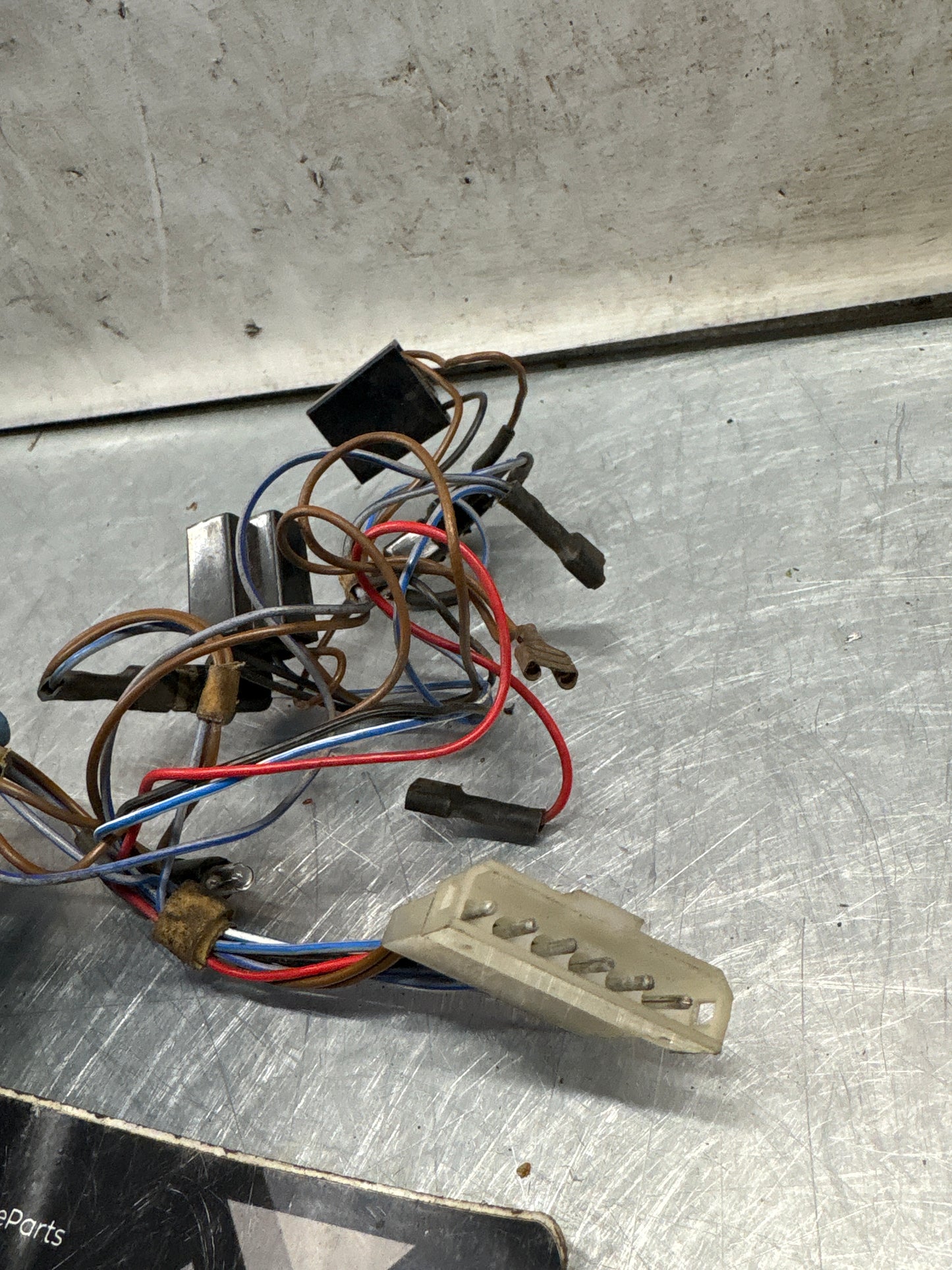 Porsche 924 944 82-85.5 centre console wiring for clock, oil pressure and volts 477971196