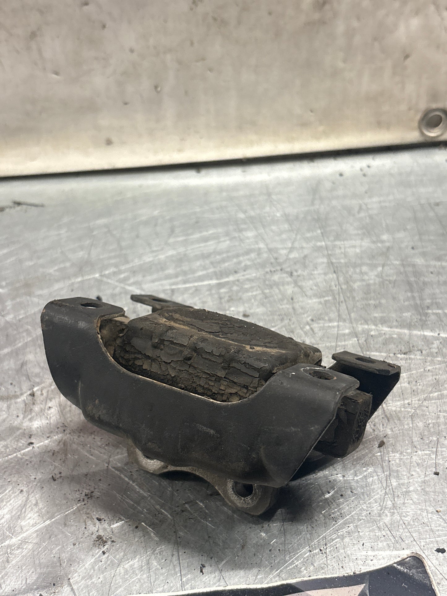 Porsche 944S/S2 85- Gearbox mount, used 94437504504