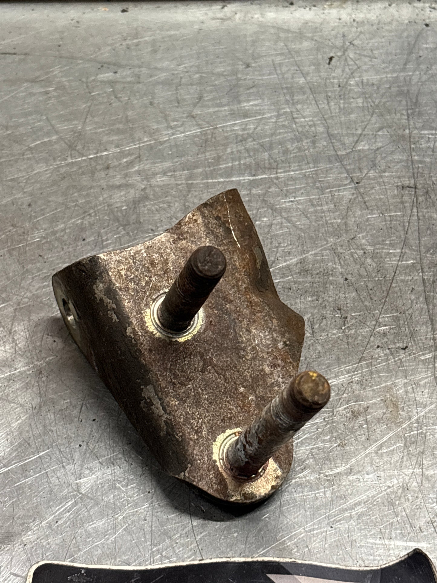 Porsche 928S/S4 Wishbone stabilizer bracket, right, used 92834109106