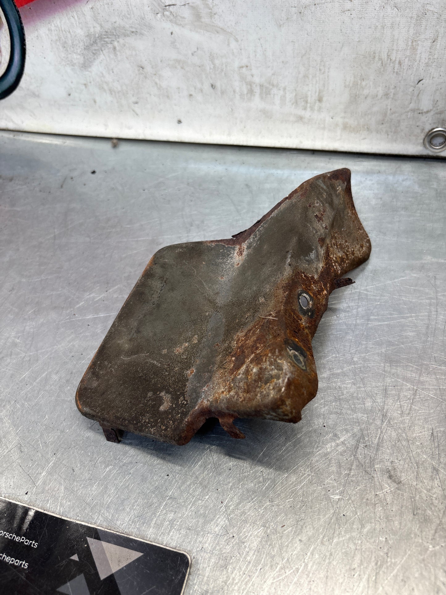 Porsche 928 mount cover heat shield plate right side, used 92837506801