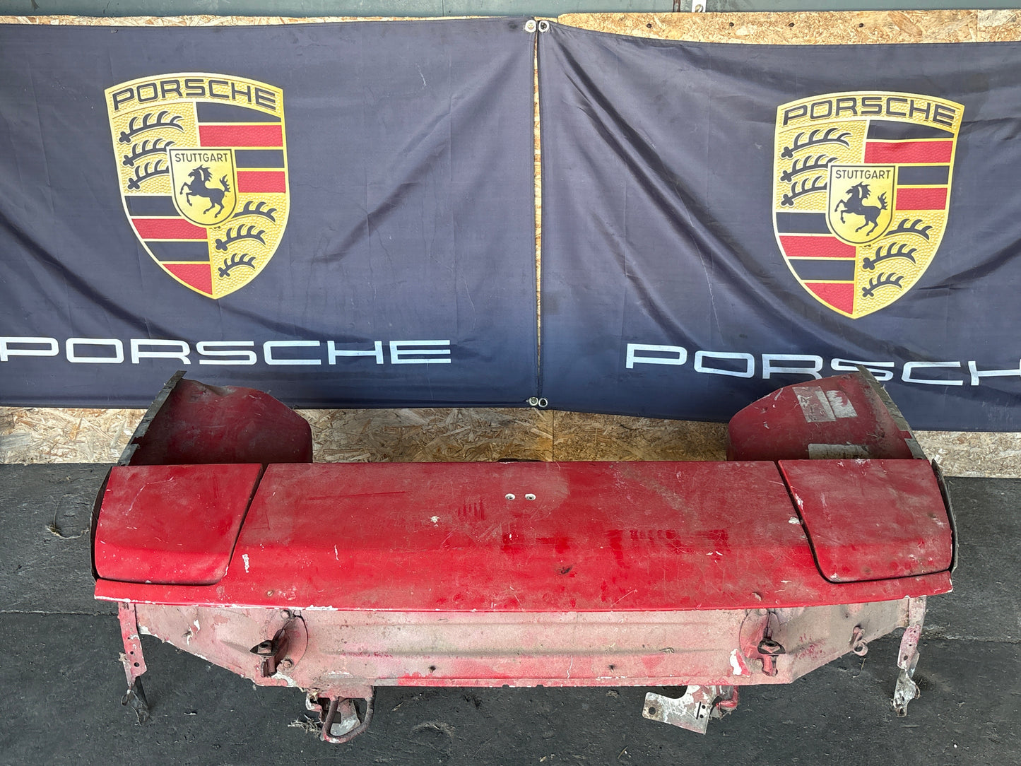 Porsche 924 Front end section cut 477805591