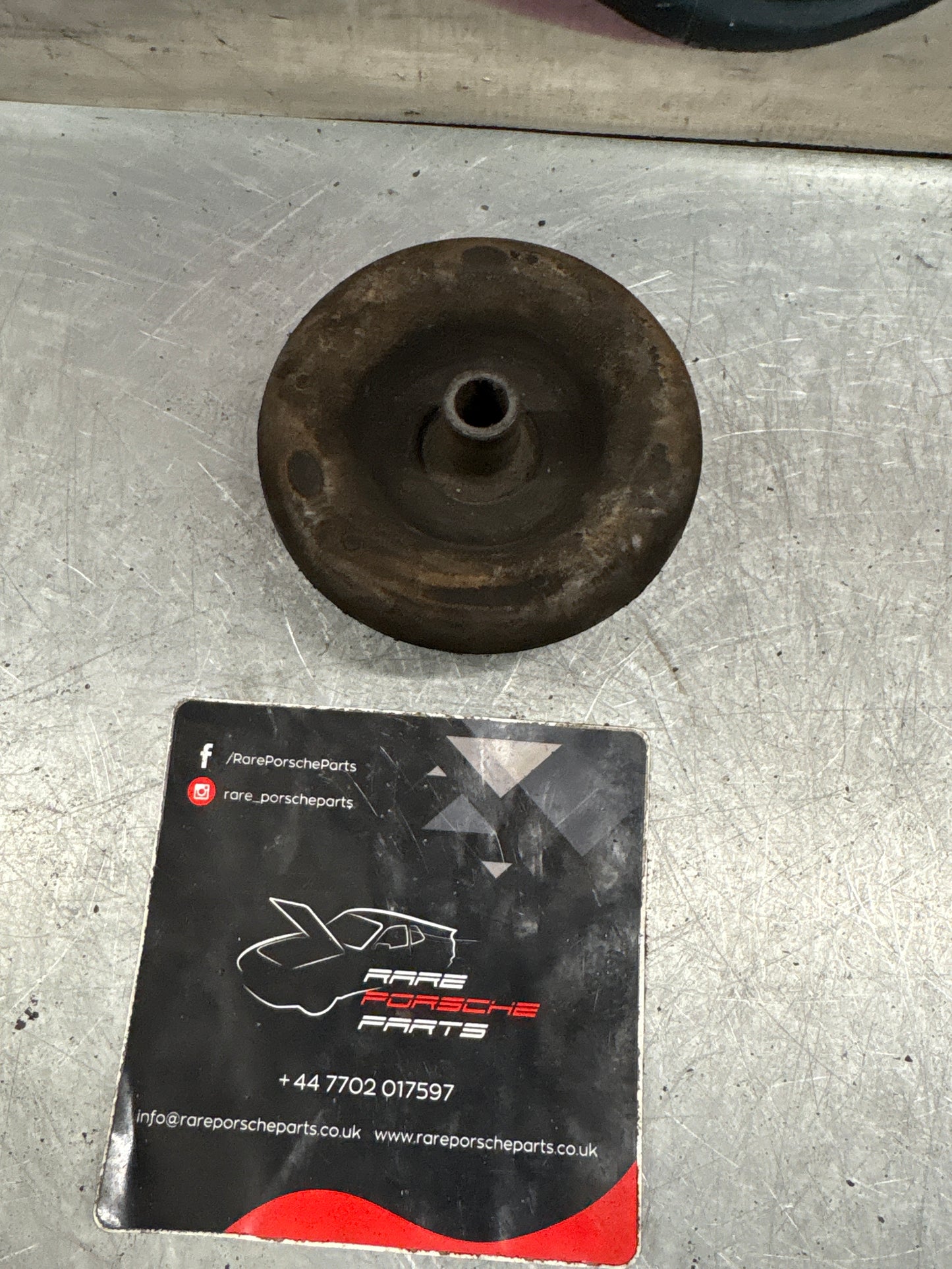 Porsche 928 rear shock absorber supporting rubber, used 92833304301