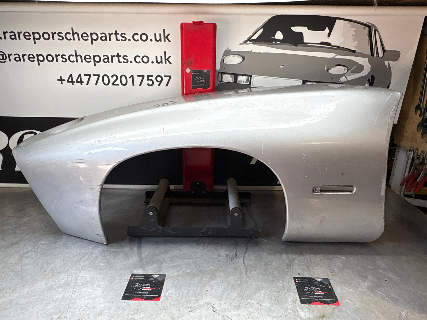 Porsche 928 -87 front left wing, 92850301103 used