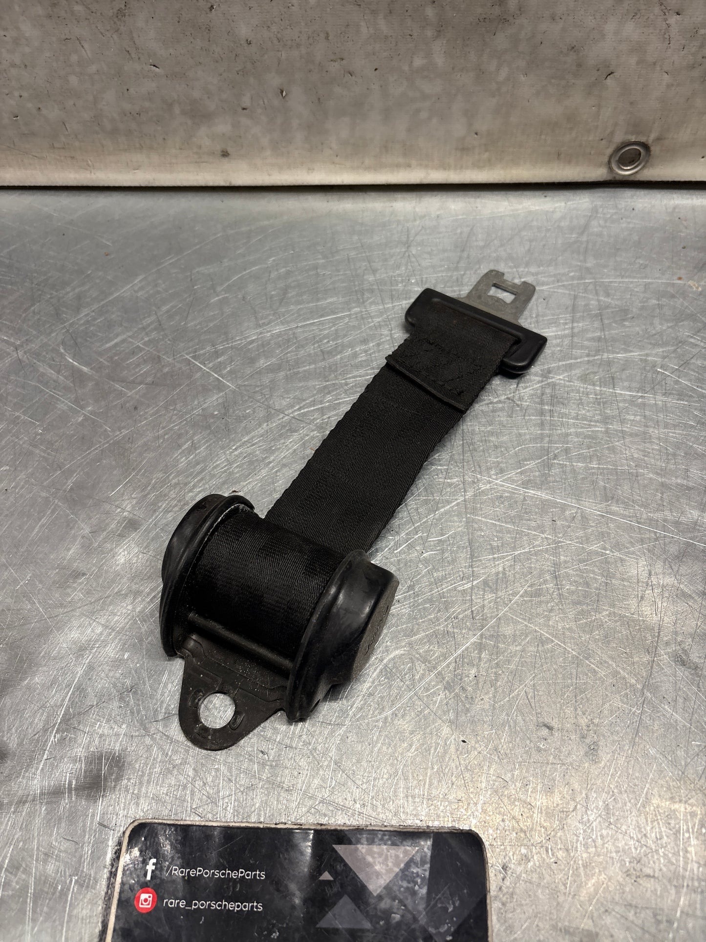 Porsche 928 rear left seat belt 92880301503, used