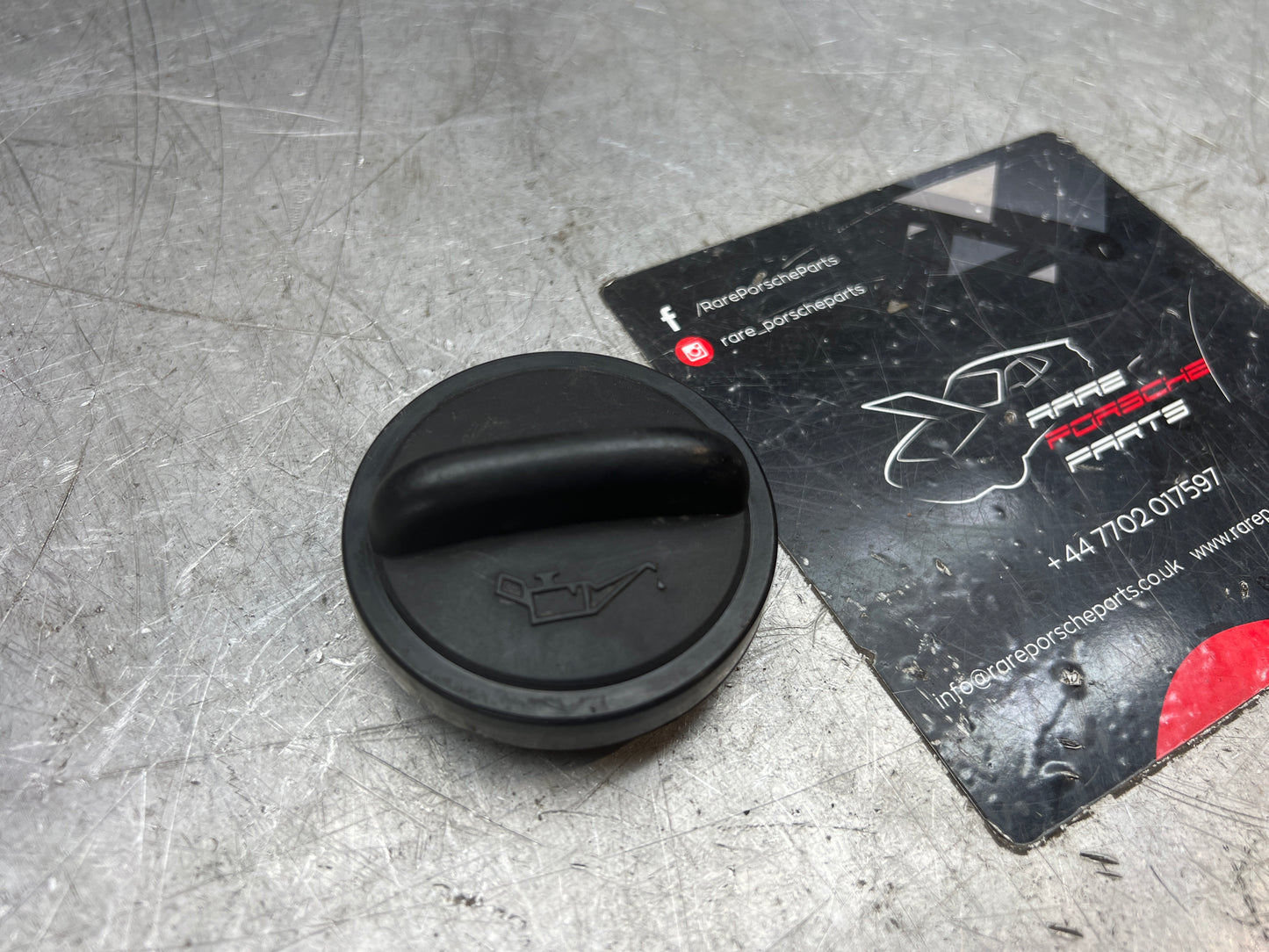 Porsche 924 924 turbo oil filler cap. Used 049103485B