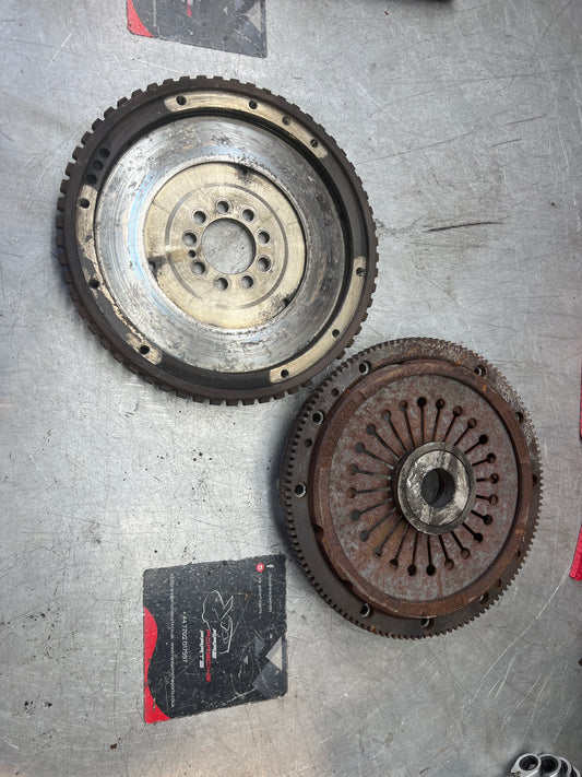 944 S2 3.0 Flywheel and pressure plate, used condition 951 116 023 01 95111602301