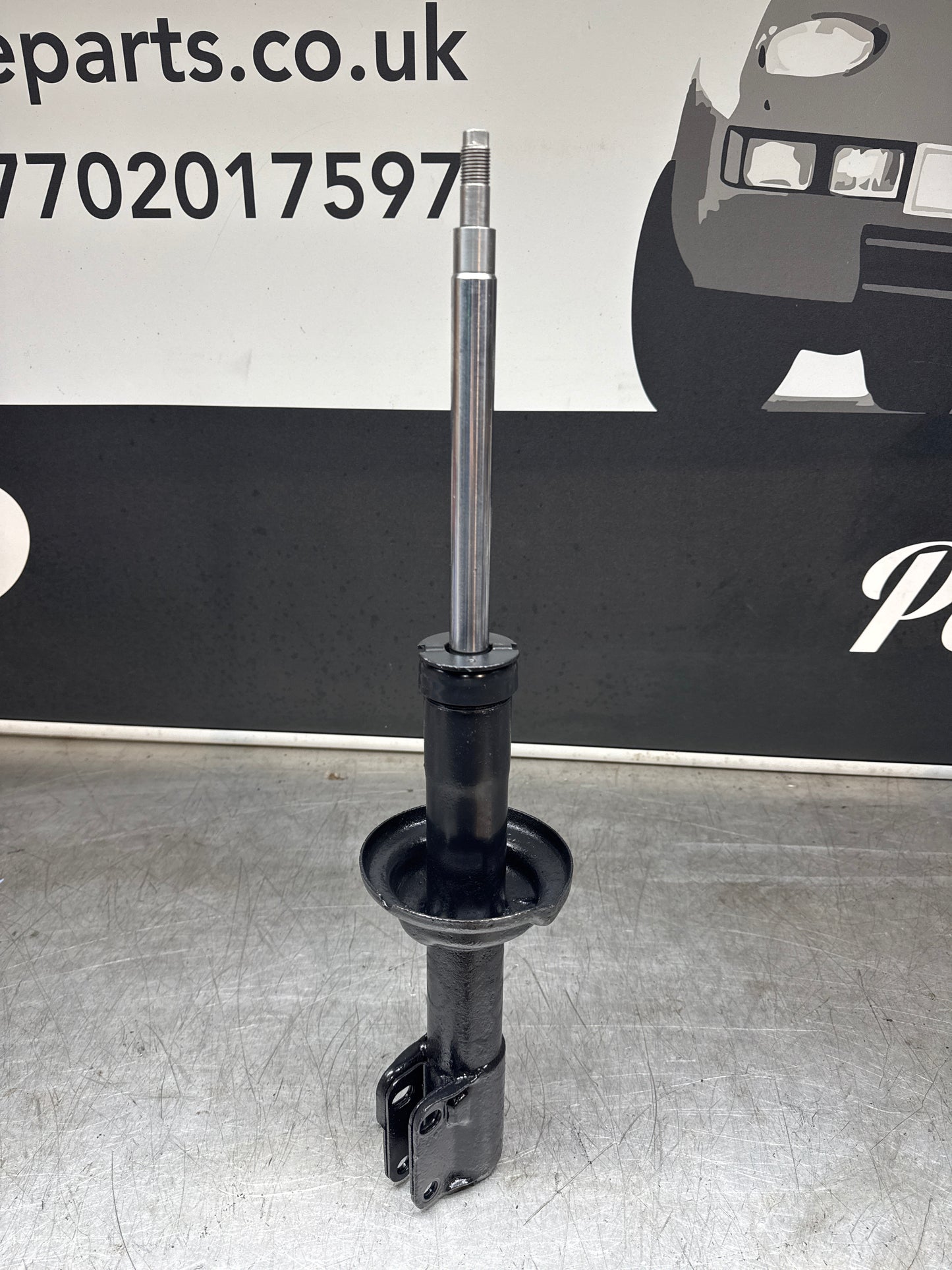 Porsche 924/ Early 944 Refurbished Front struts Pair. 477412031F/ 477412032F