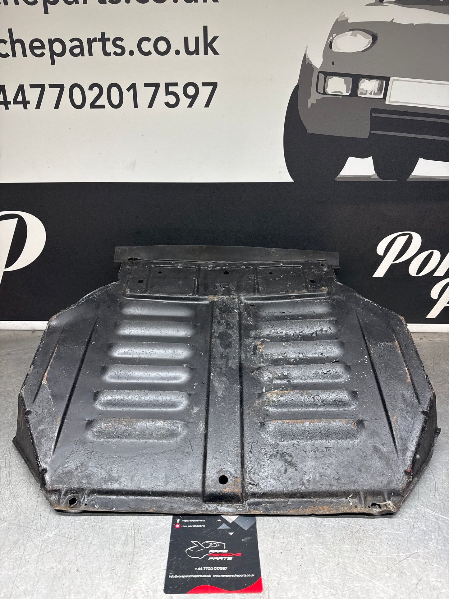 Porsche 924 early steel engine tray / belly pan / undertray used 477407583C