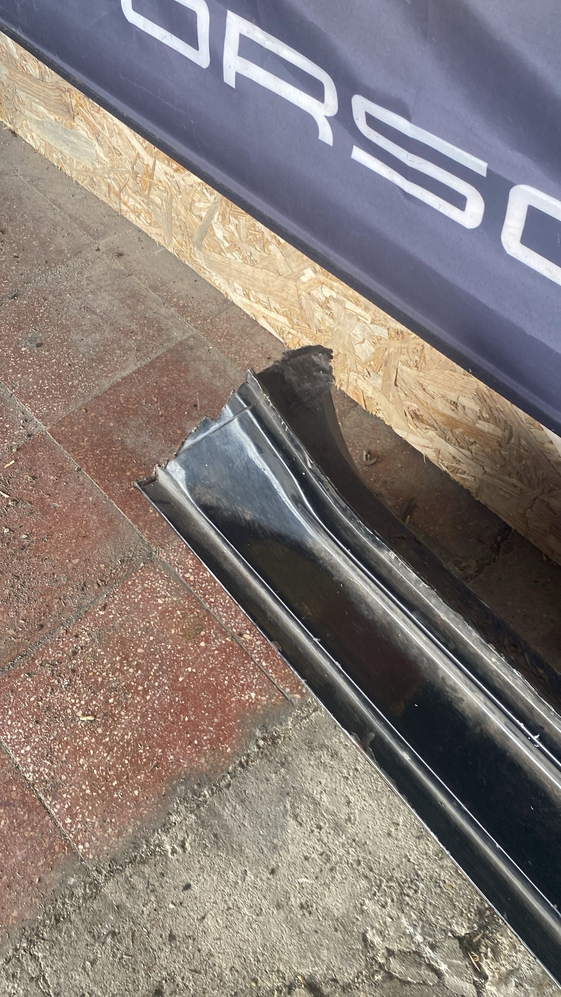 Porsche 944 right sill section with 94450361200