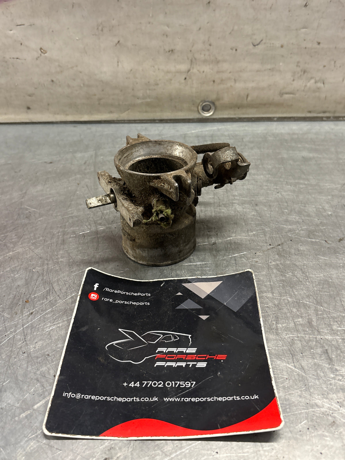 Porsche 914 throttle body, used 022133067