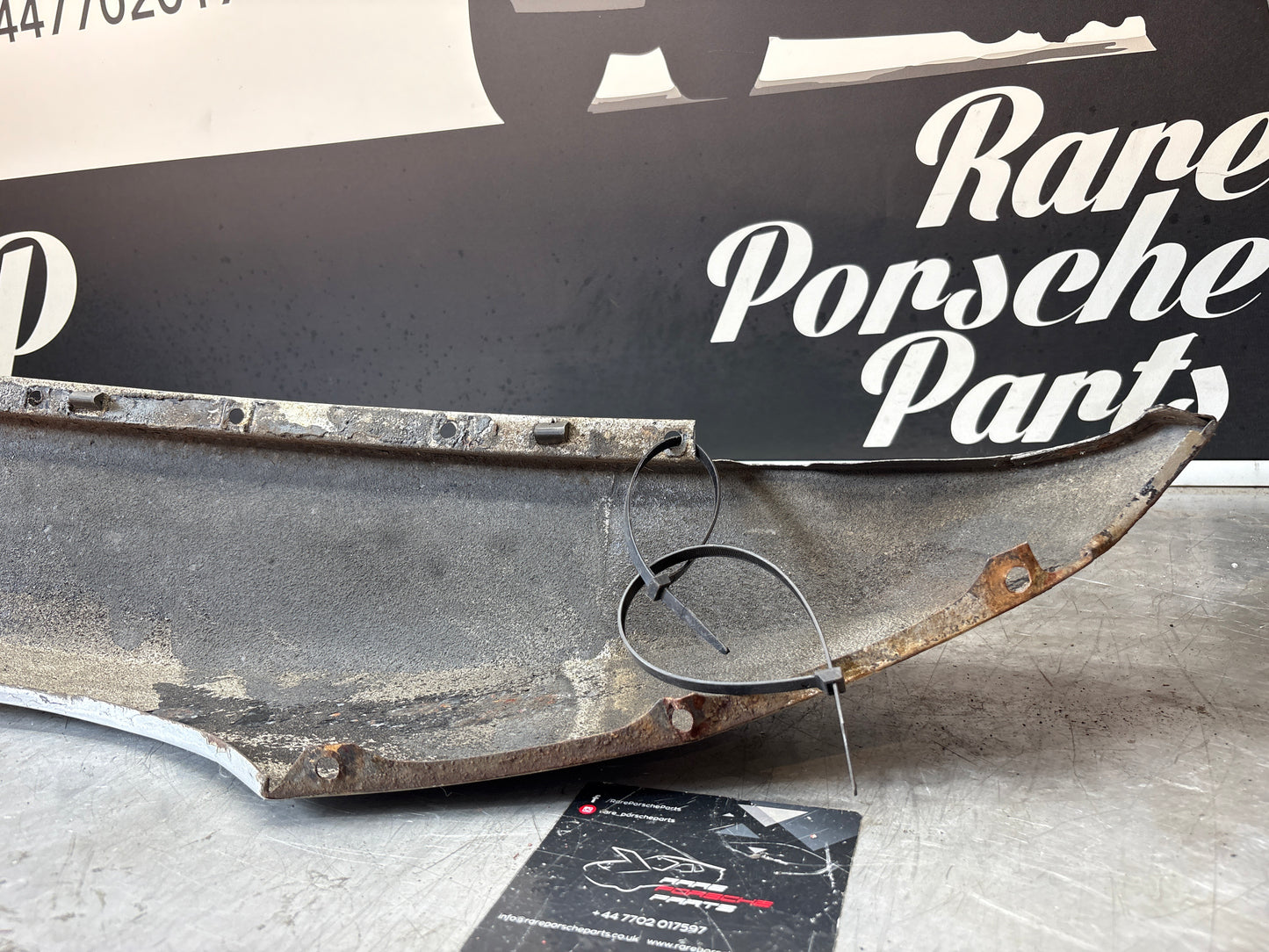 Porsche 944 front left wing repair panel