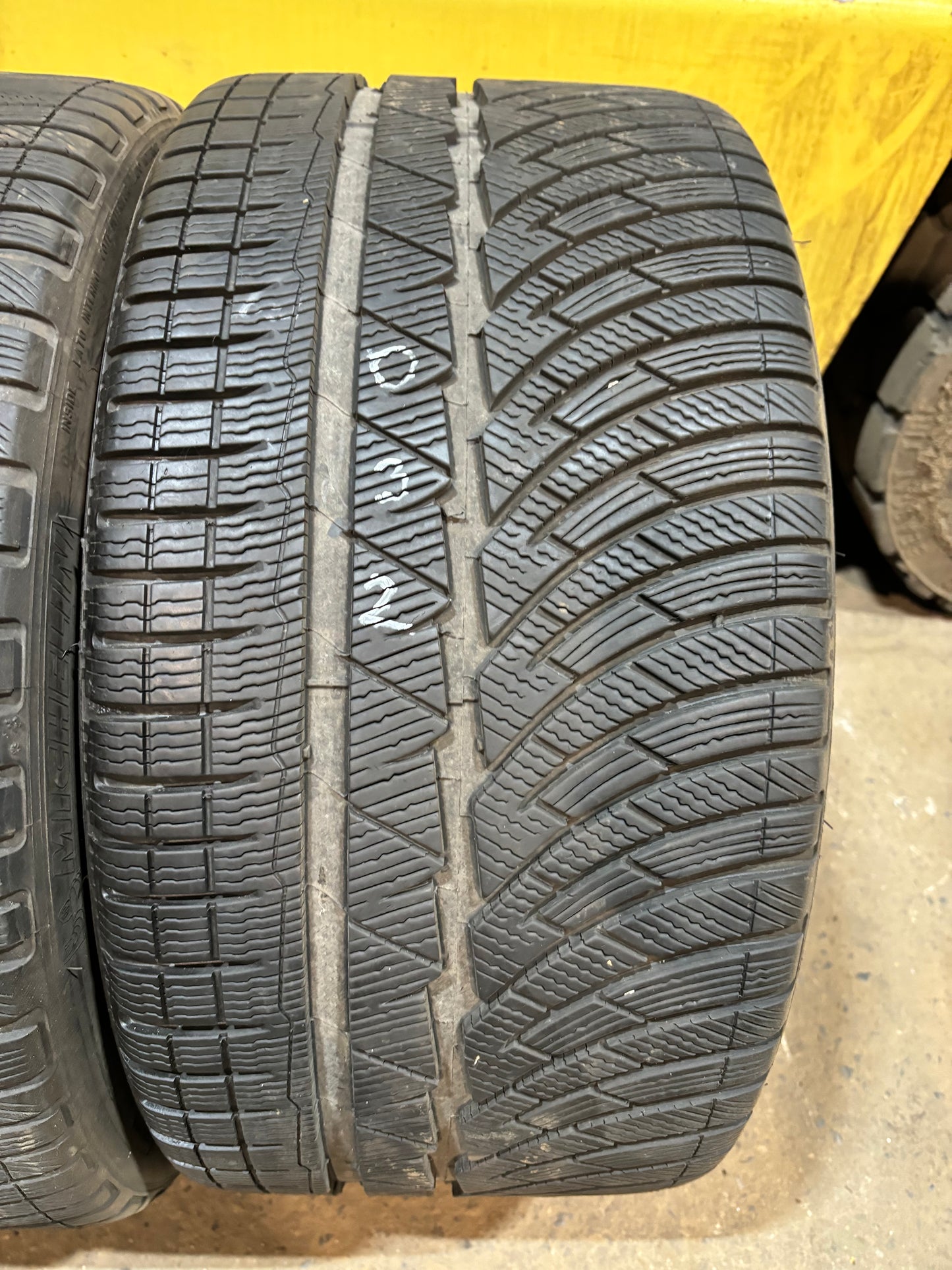 Michelin Pilot Alpin 275/30 R20 97V N0 Pair of used tyres