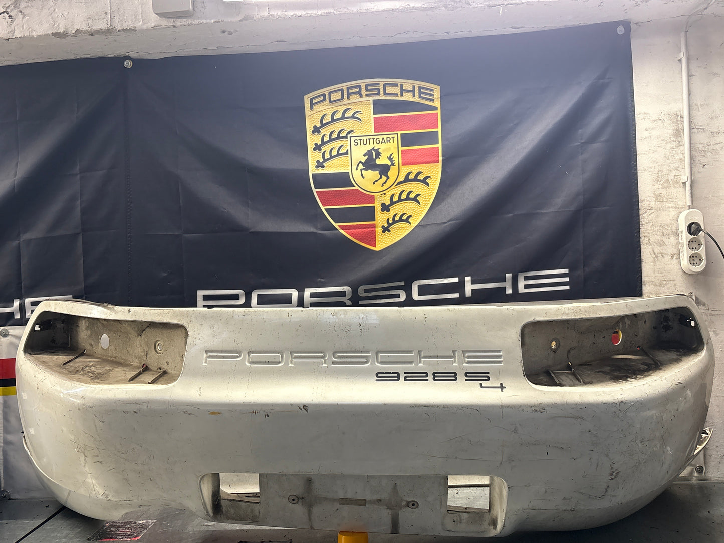 Porsche 928 S/S4 rear bumper, used 92850512320