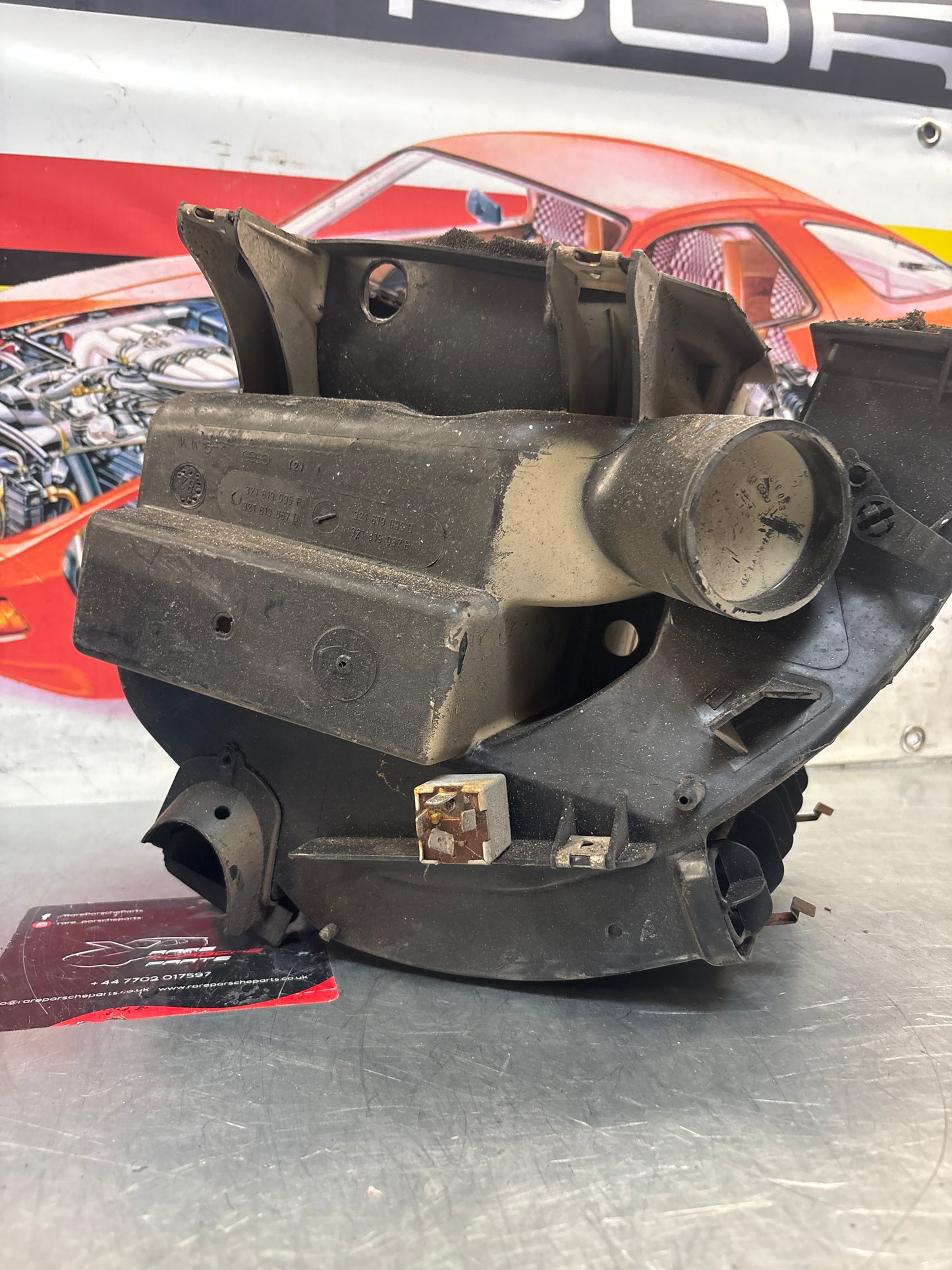 Porsche 924 80-85 944 82-85.5 heater blower fan assembly, complete 321819096 / 321819088 / 321819087 / 321819095 used