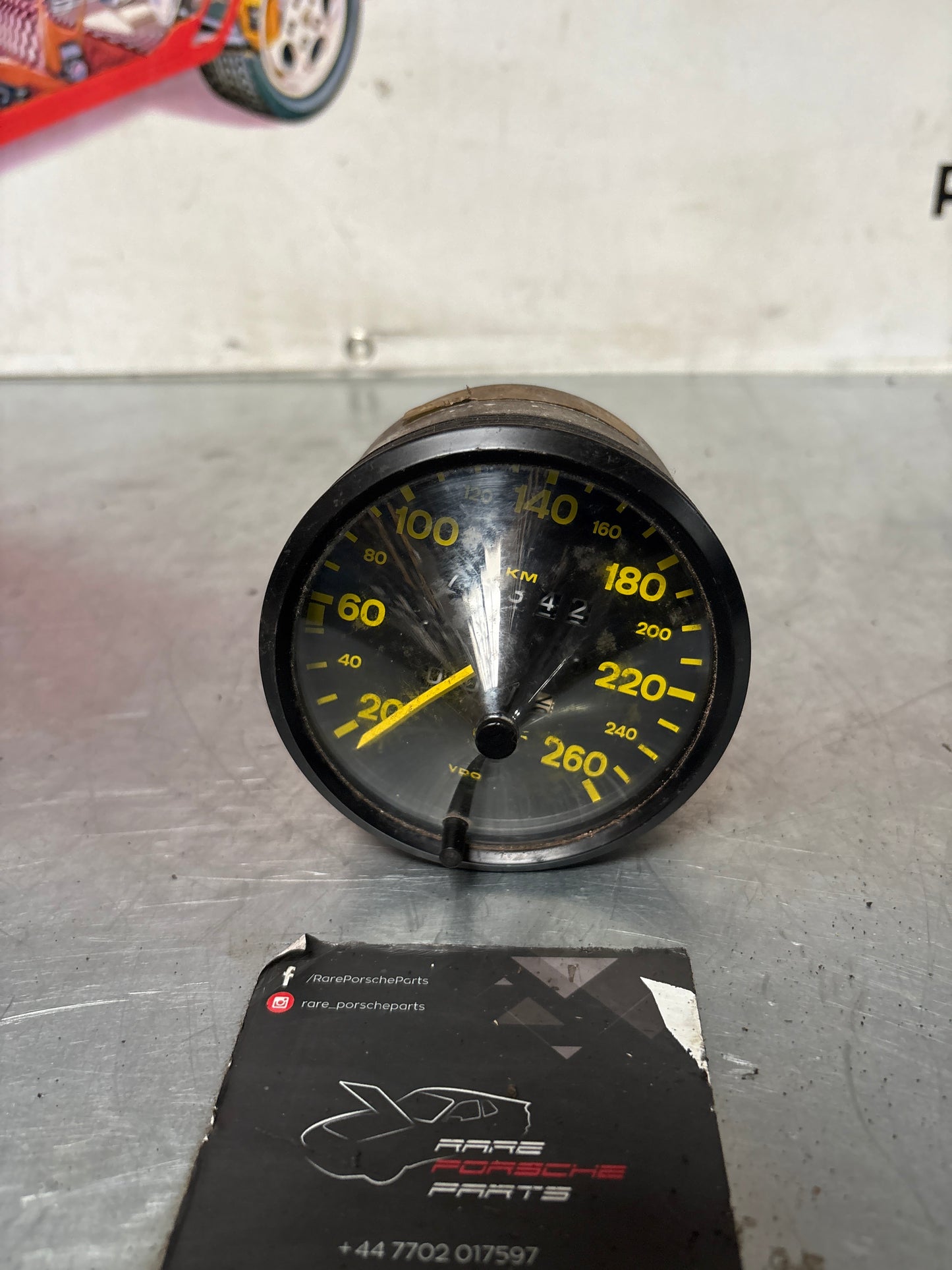 Porsche 944 speedometer, used 94464103000
