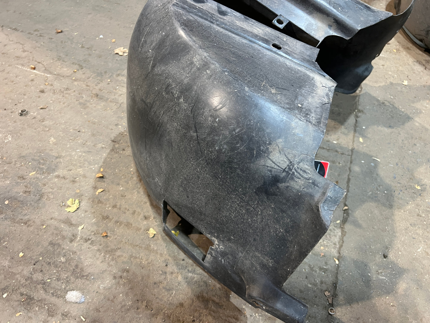 Porsche 944 from 85.5 arch liner Right, 94450438200, used spare or repairs